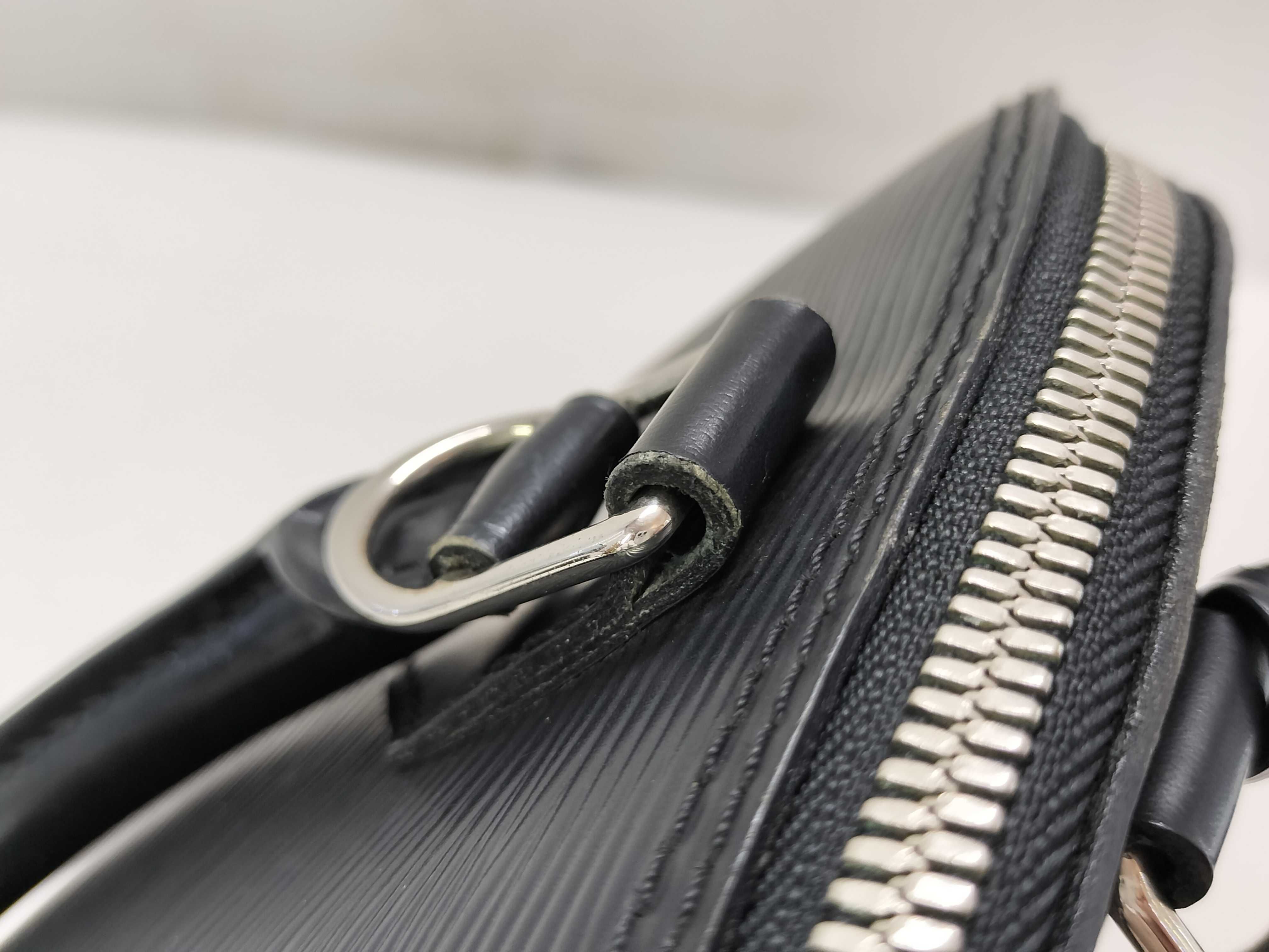 Epi Leather Alma Shoulder Bag Handbag — view 5