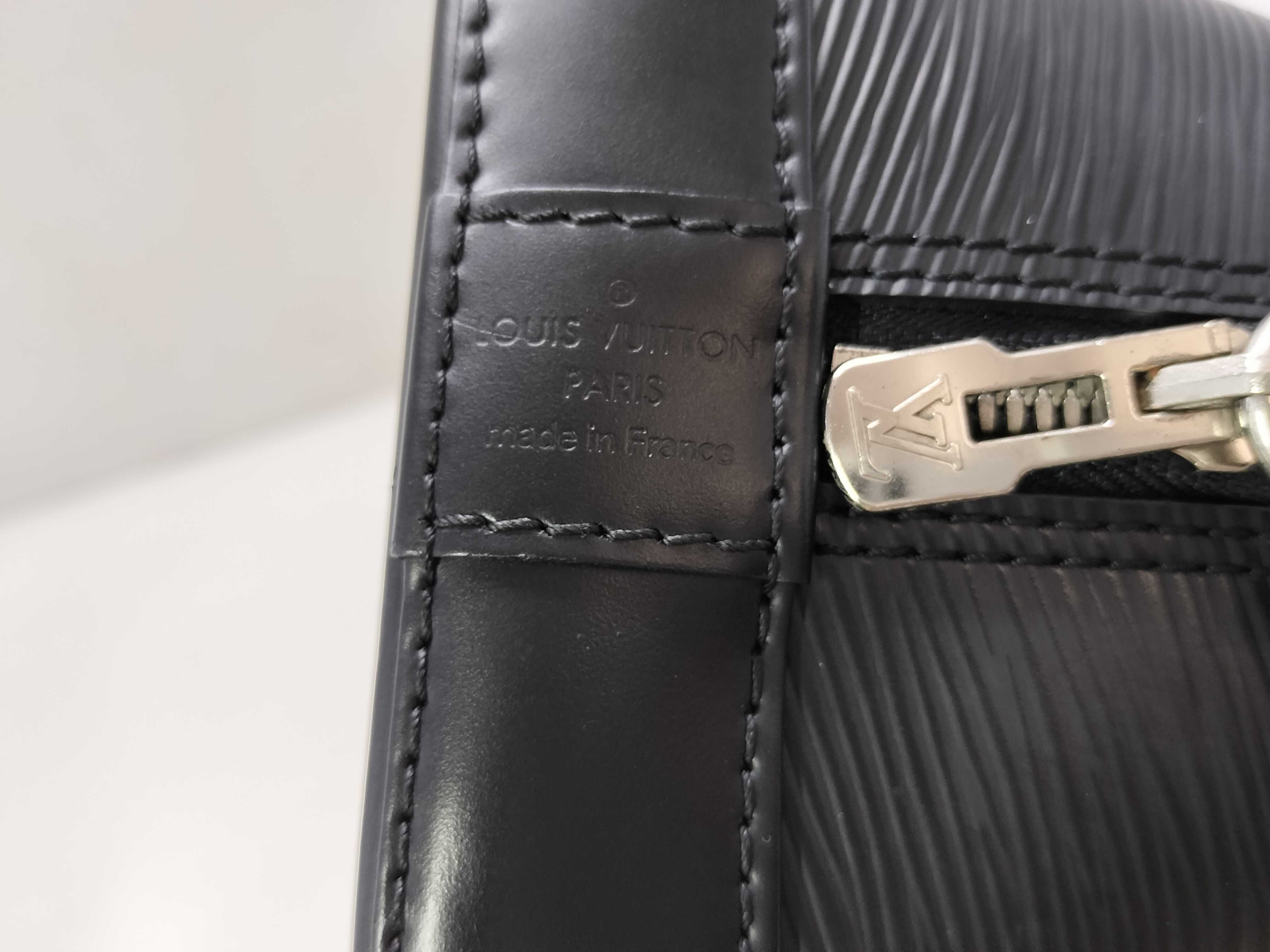 Epi Leather Alma Shoulder Bag Handbag — view 9
