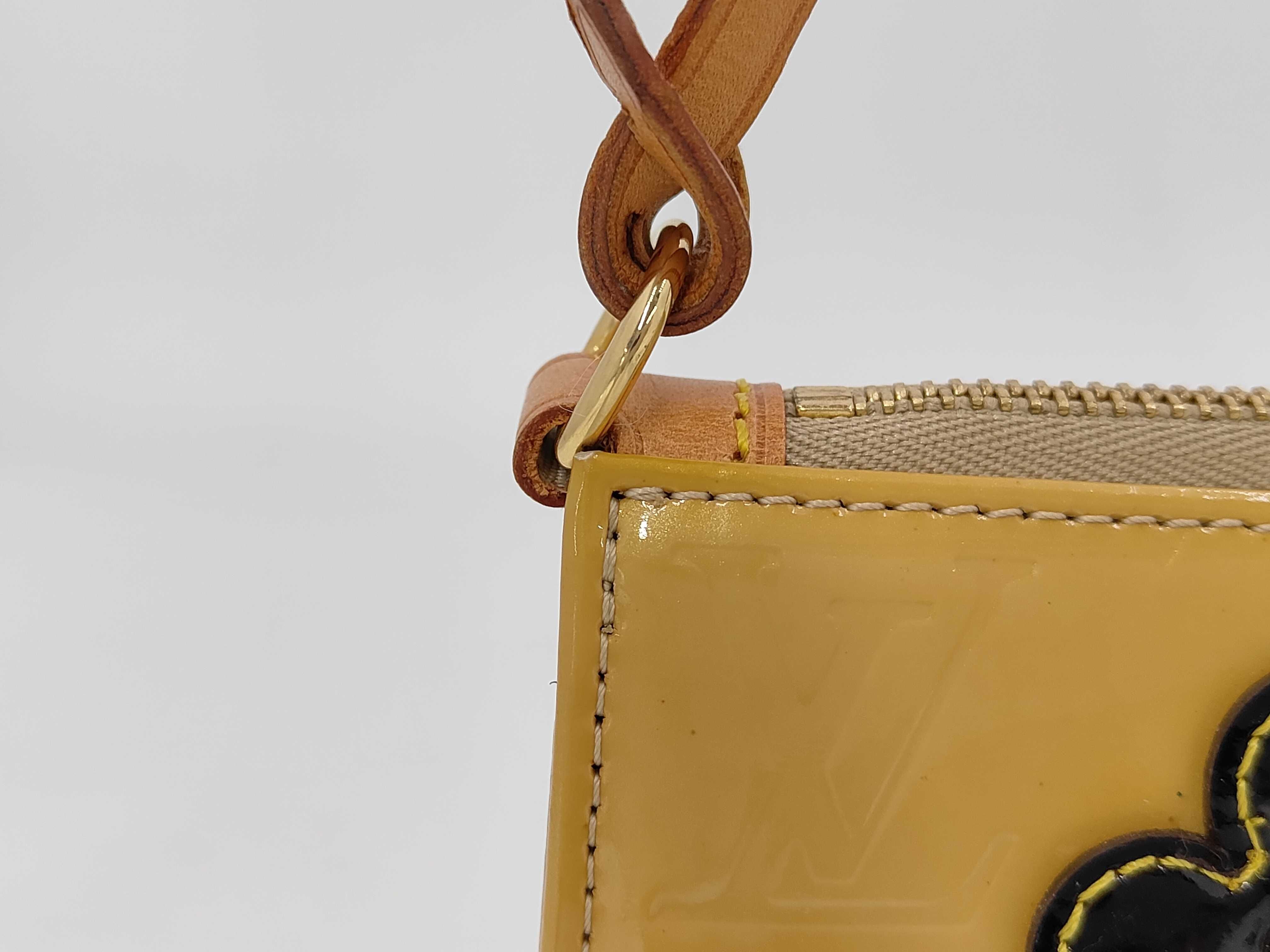 M92246 Vernis Flower Lexington Pouch — view 3