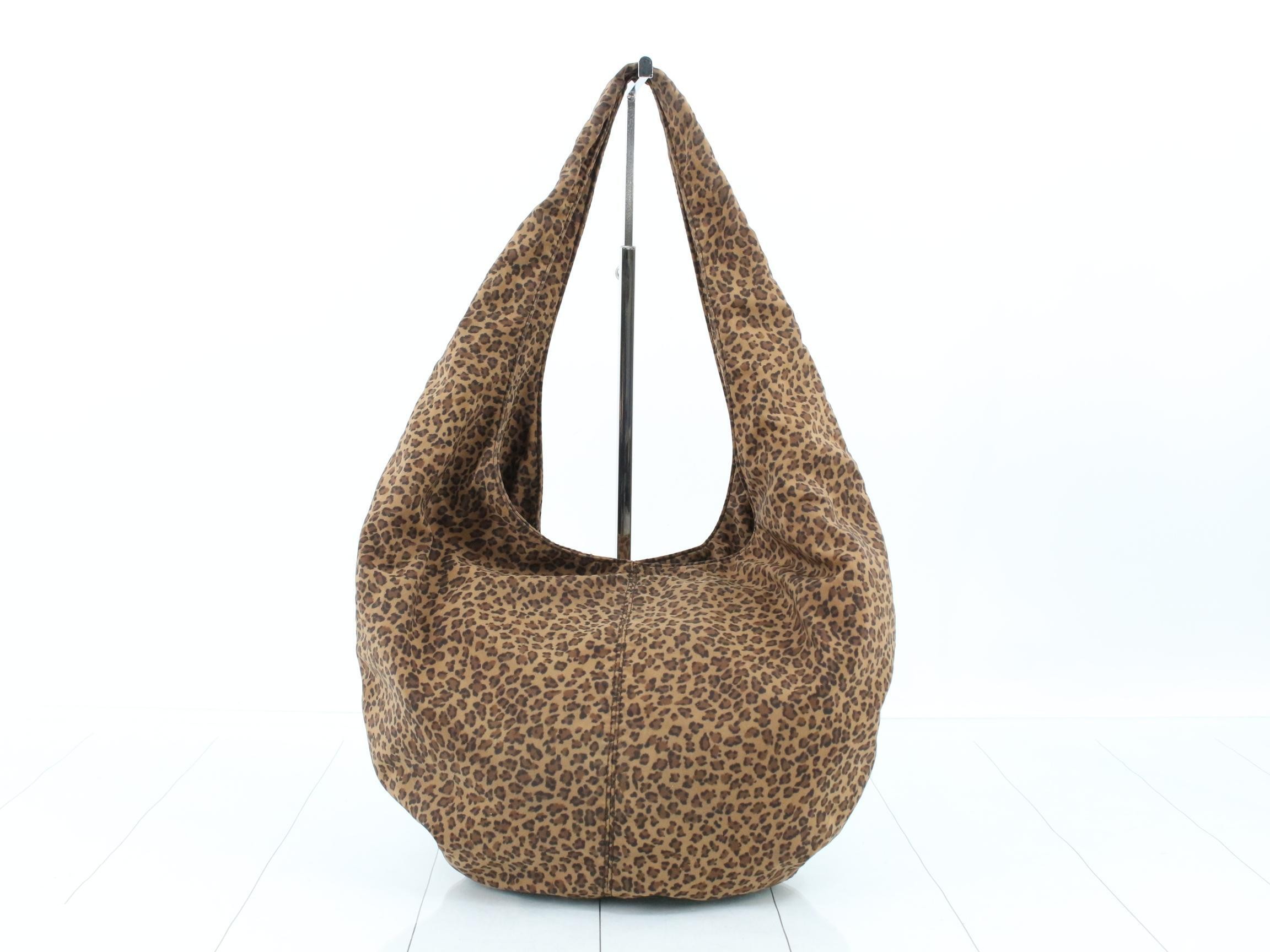 handbag — view 2