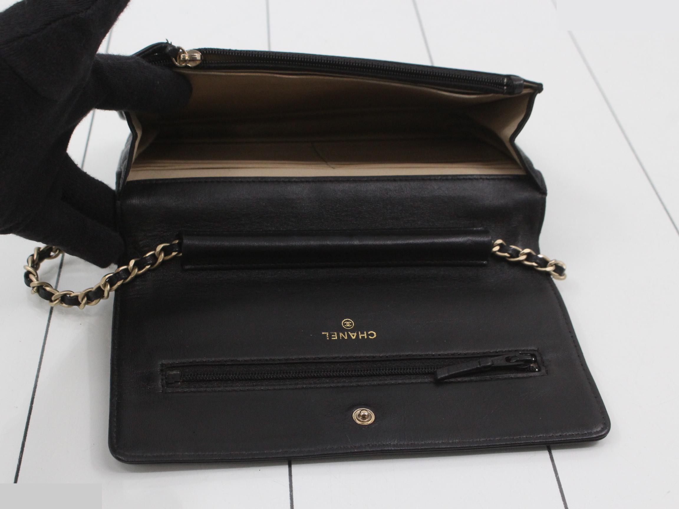 Camellia Chain Shoulder Bag — view 4