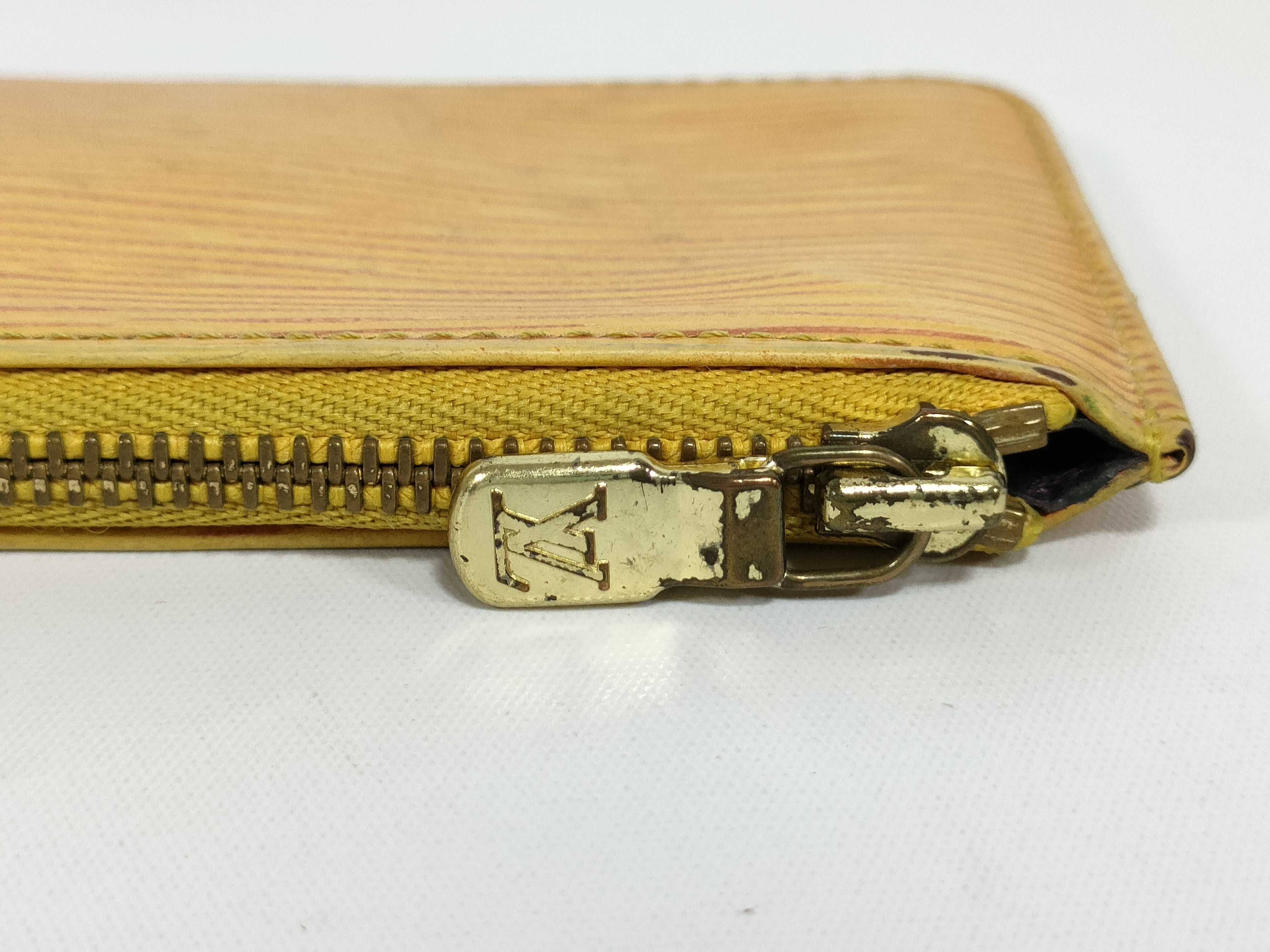 Epi Pochette Clé Coin Case Key Case — view 8