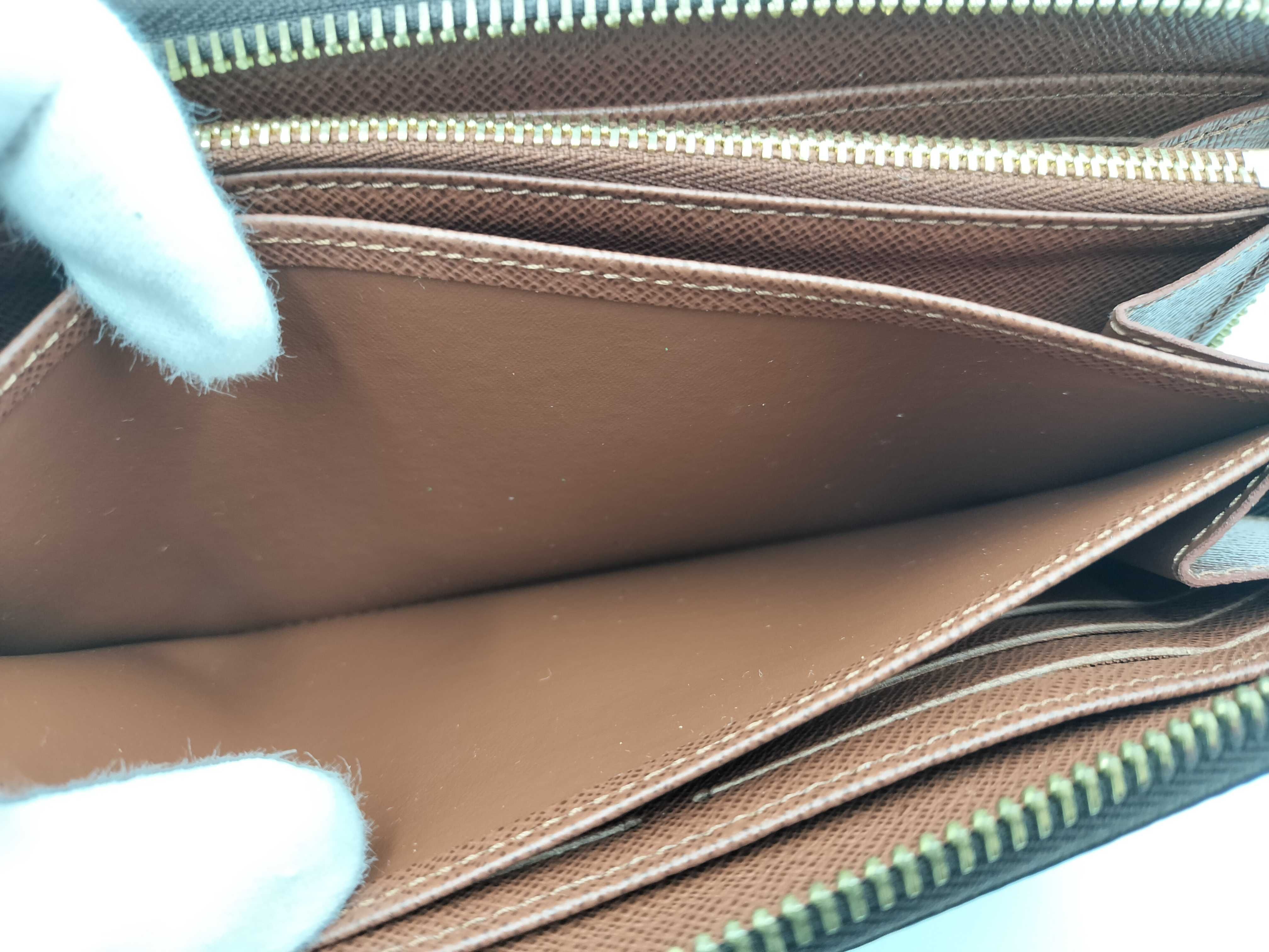 M42616 Wallet — view 12