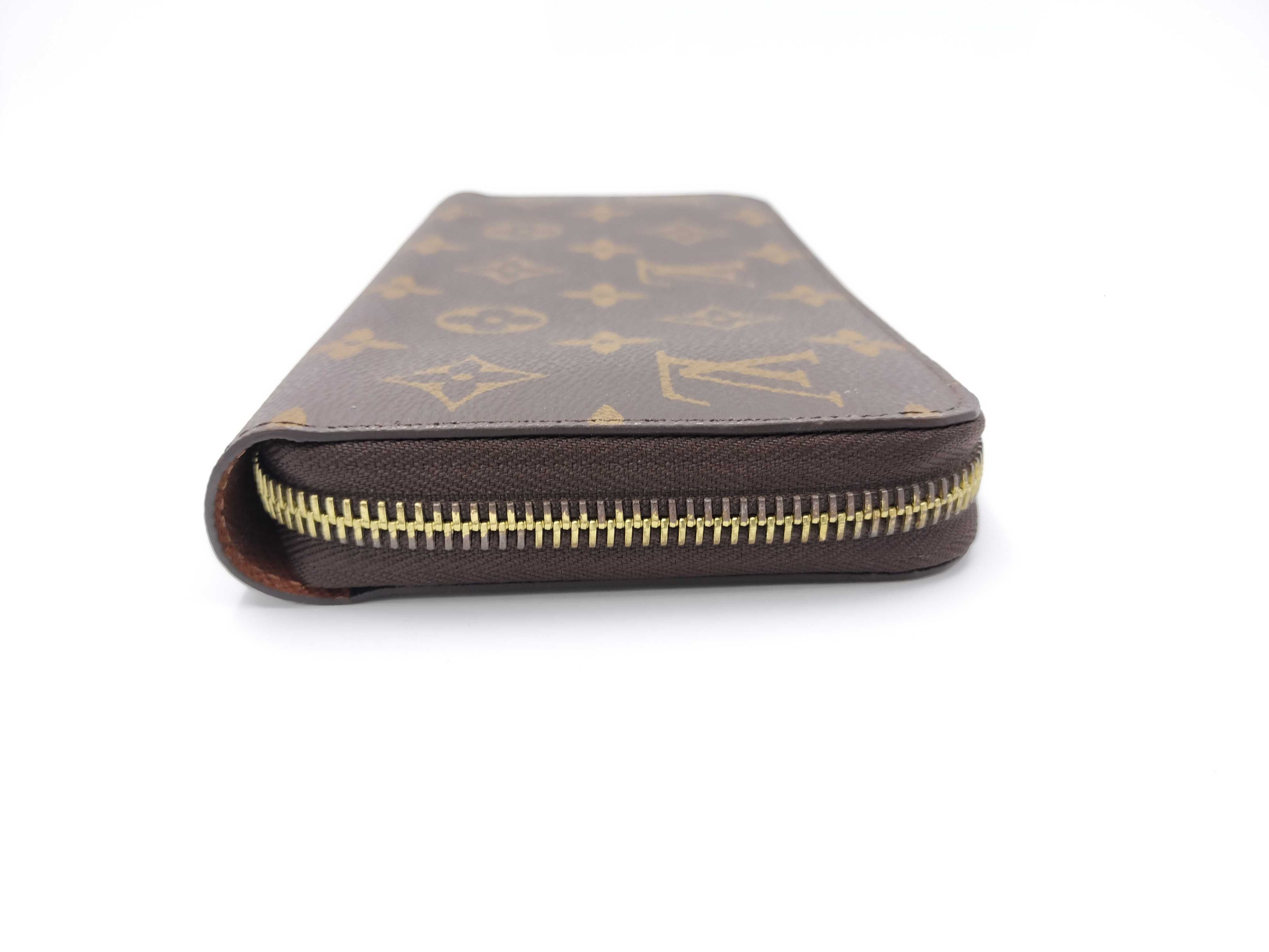 M42616 Wallet — view 4