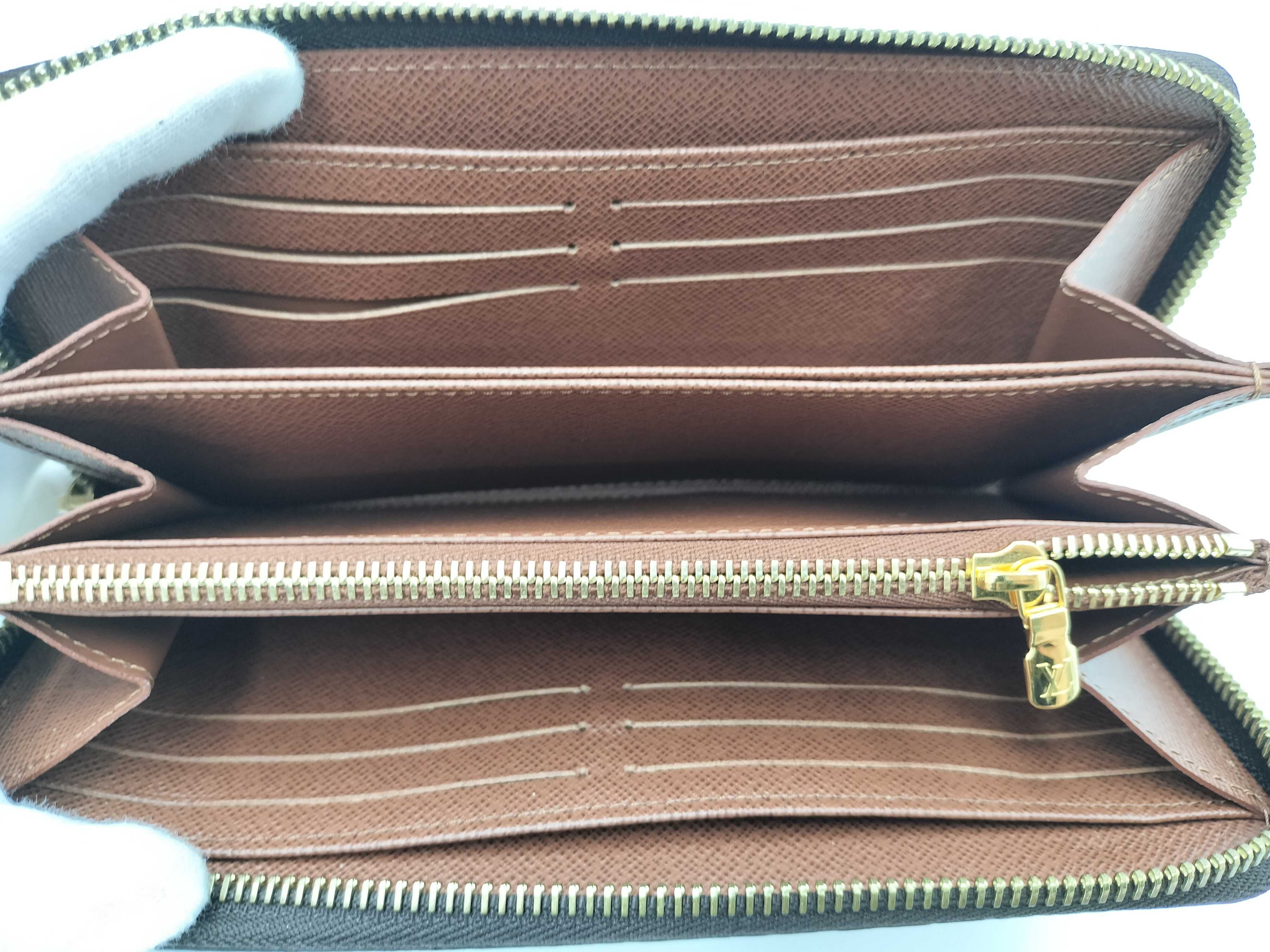 M42616 Wallet — view 8