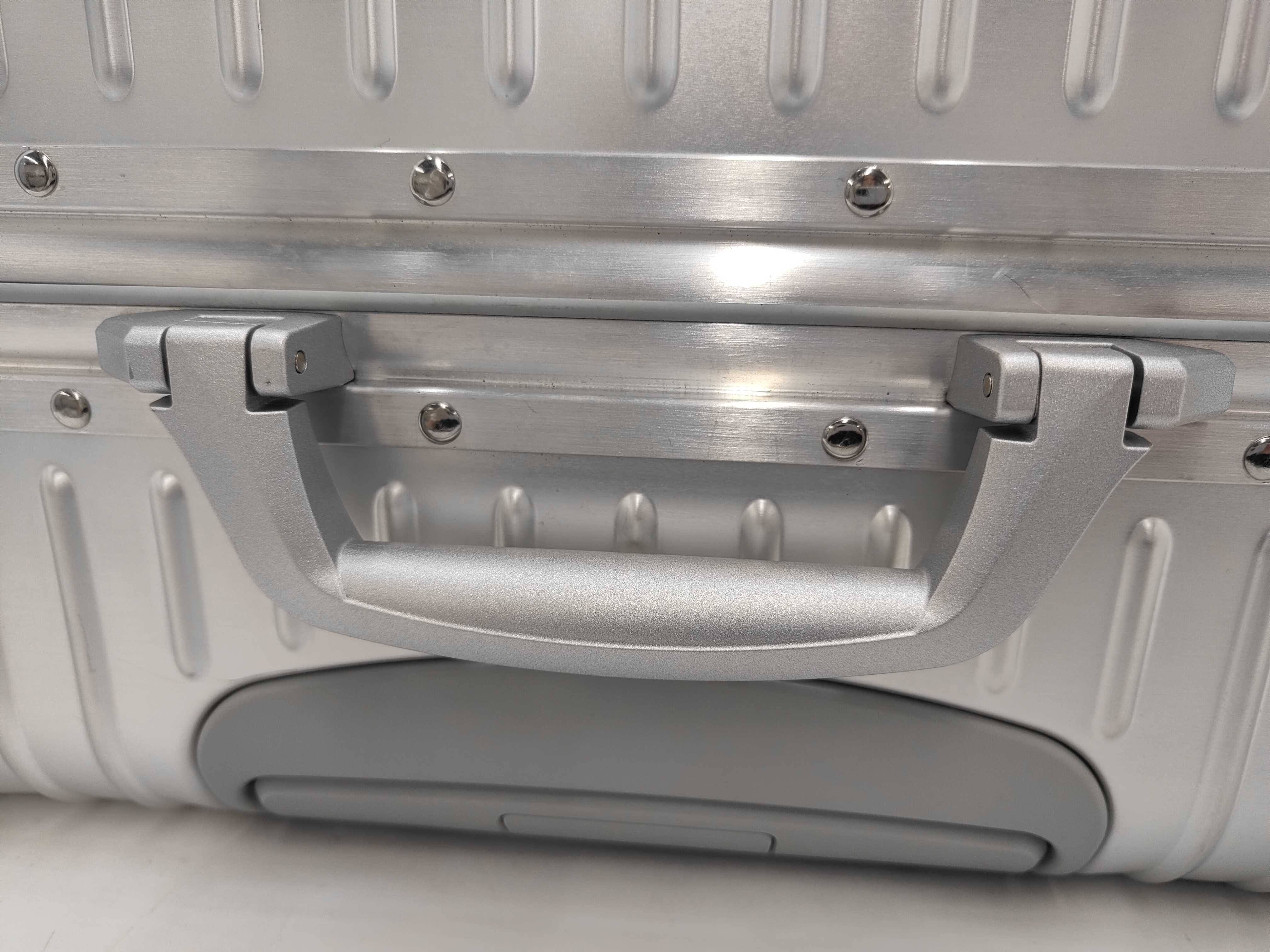 Cabin Plus 4-Wheel Suitcase, Approx. 82L, Silver Aluminum — view 4