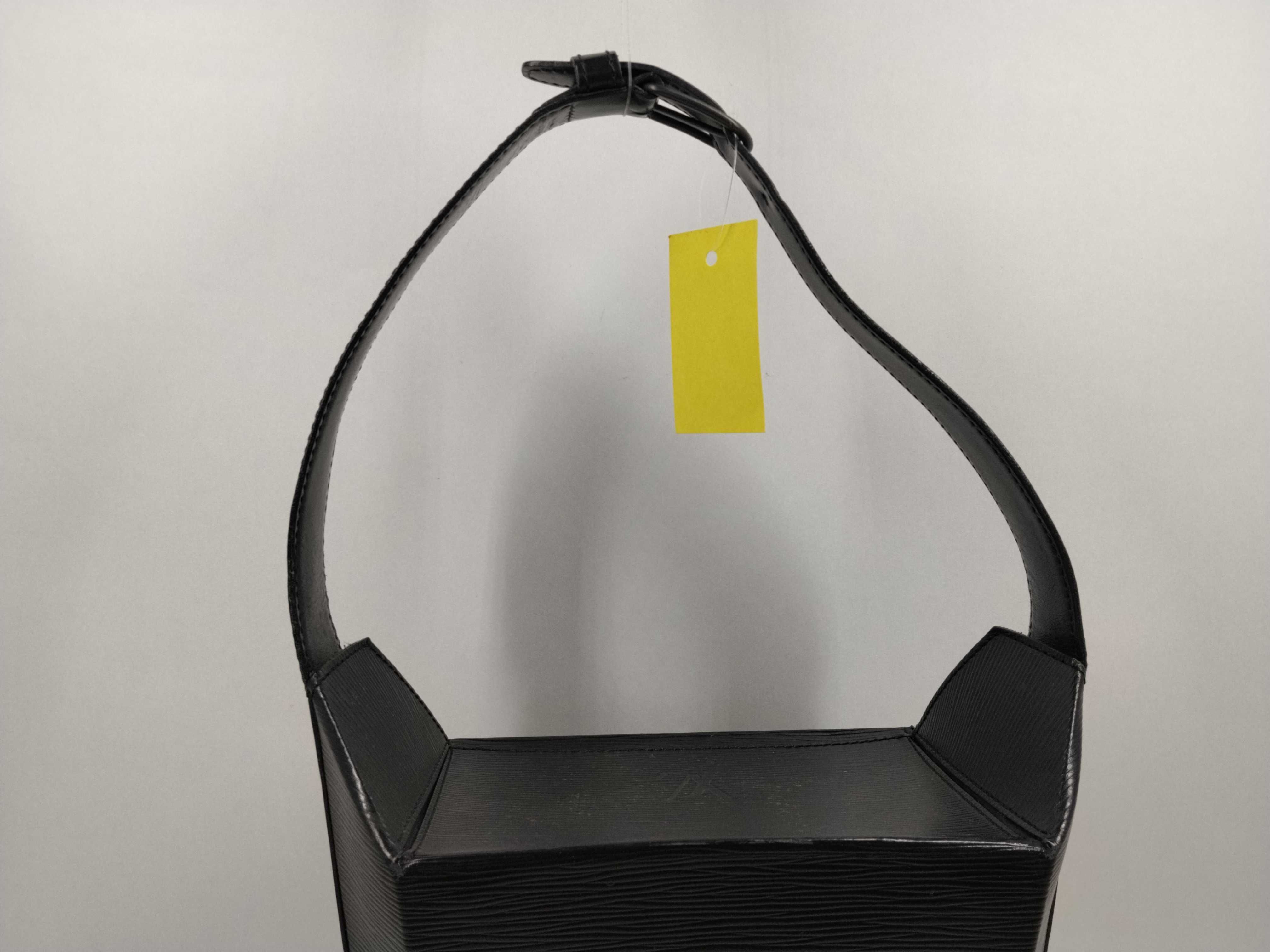 Epi M80161 Epi Sac Sou Noir Black Shoulder Bag — view 4