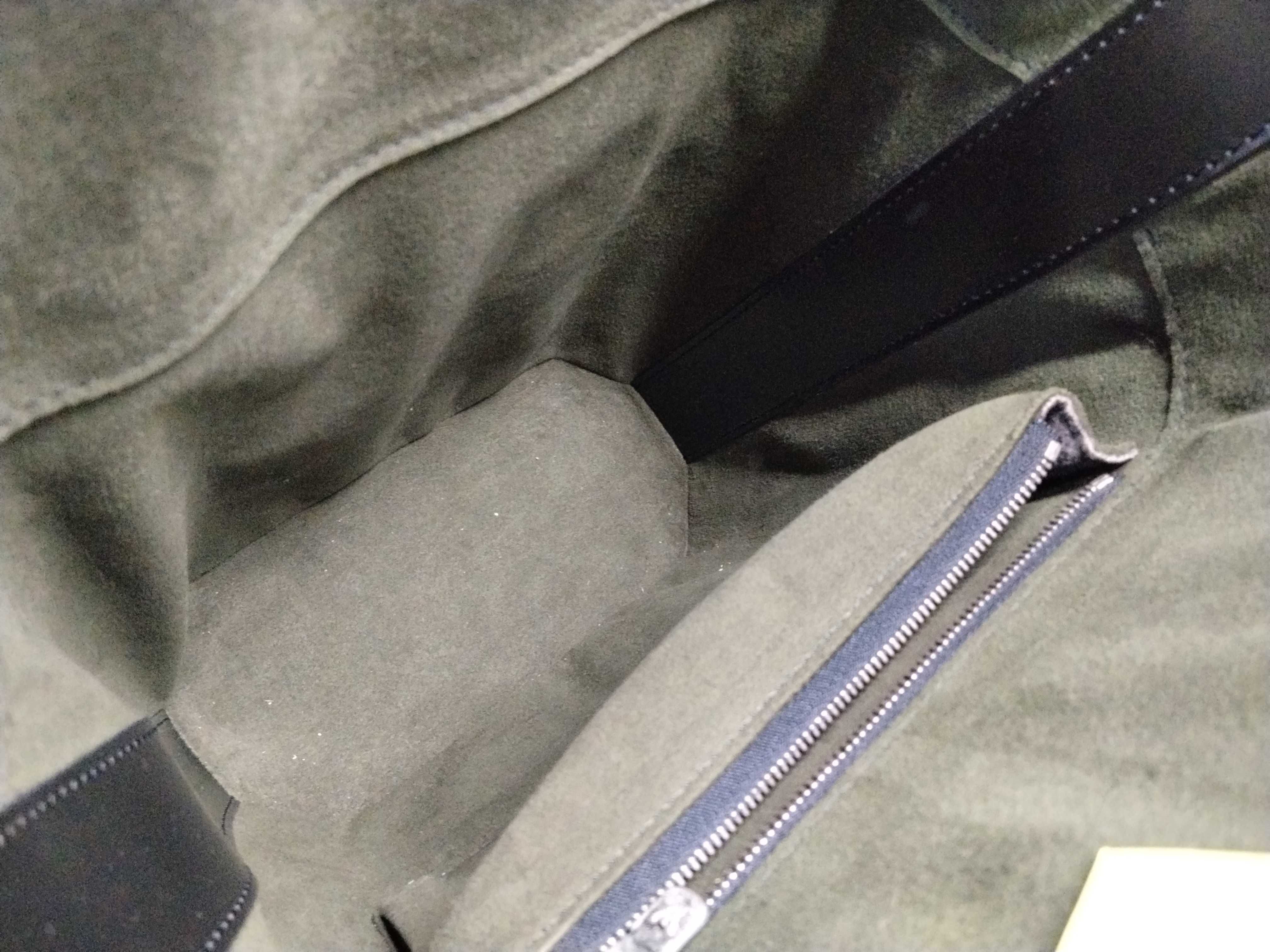 Epi M80161 Epi Sac Sou Noir Black Shoulder Bag — view 9