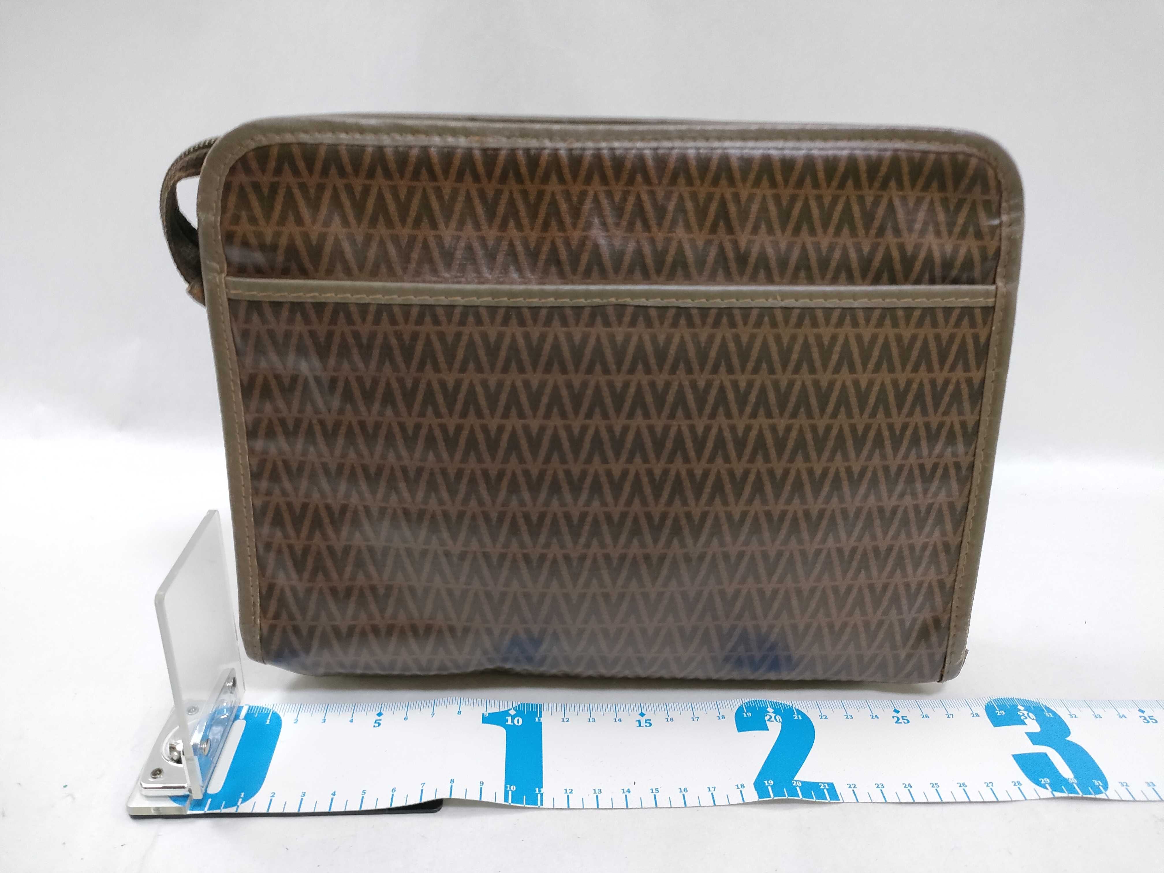 clutch bag — view 2