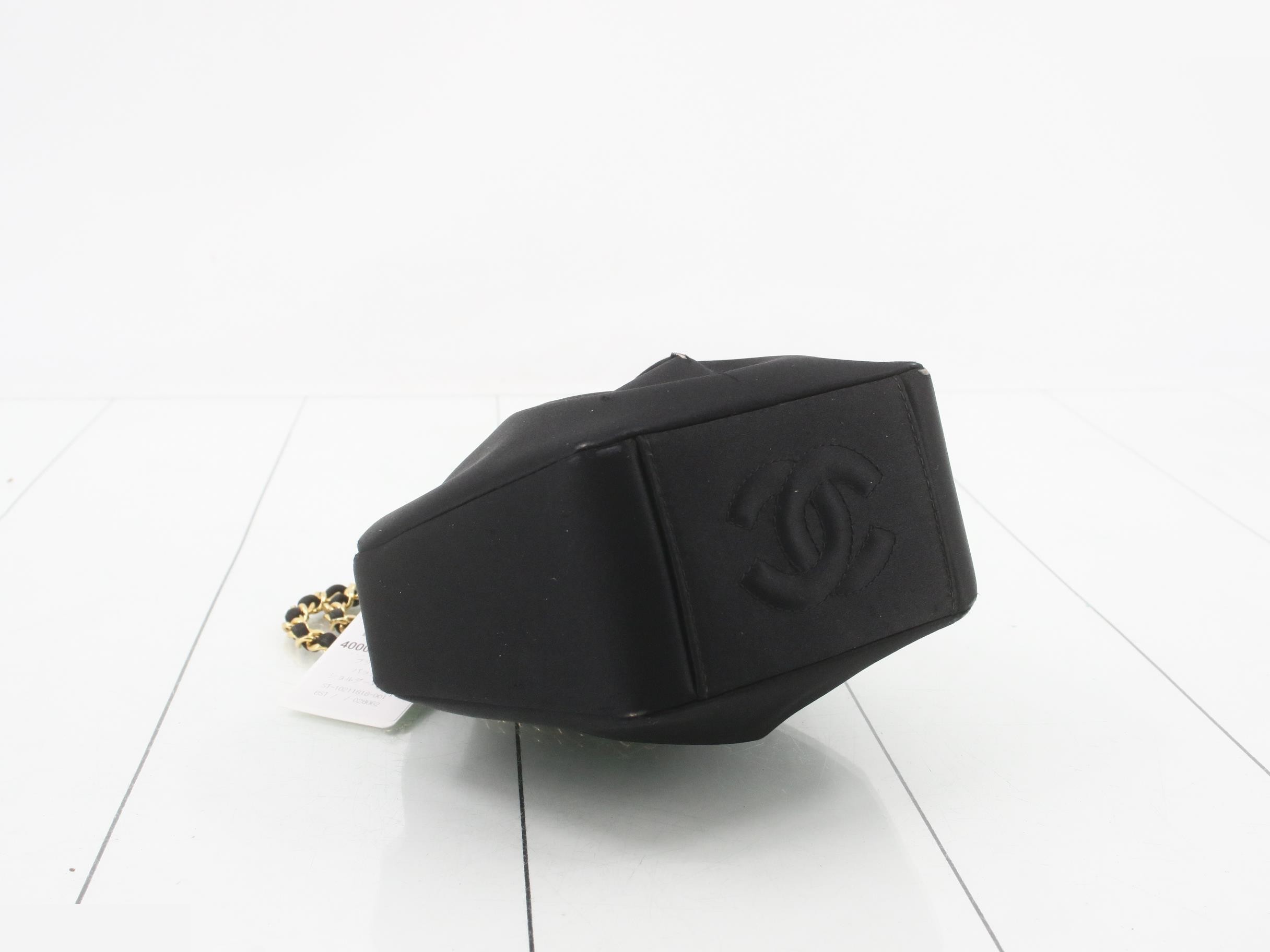 Chain clasp shoulder bag — view 5