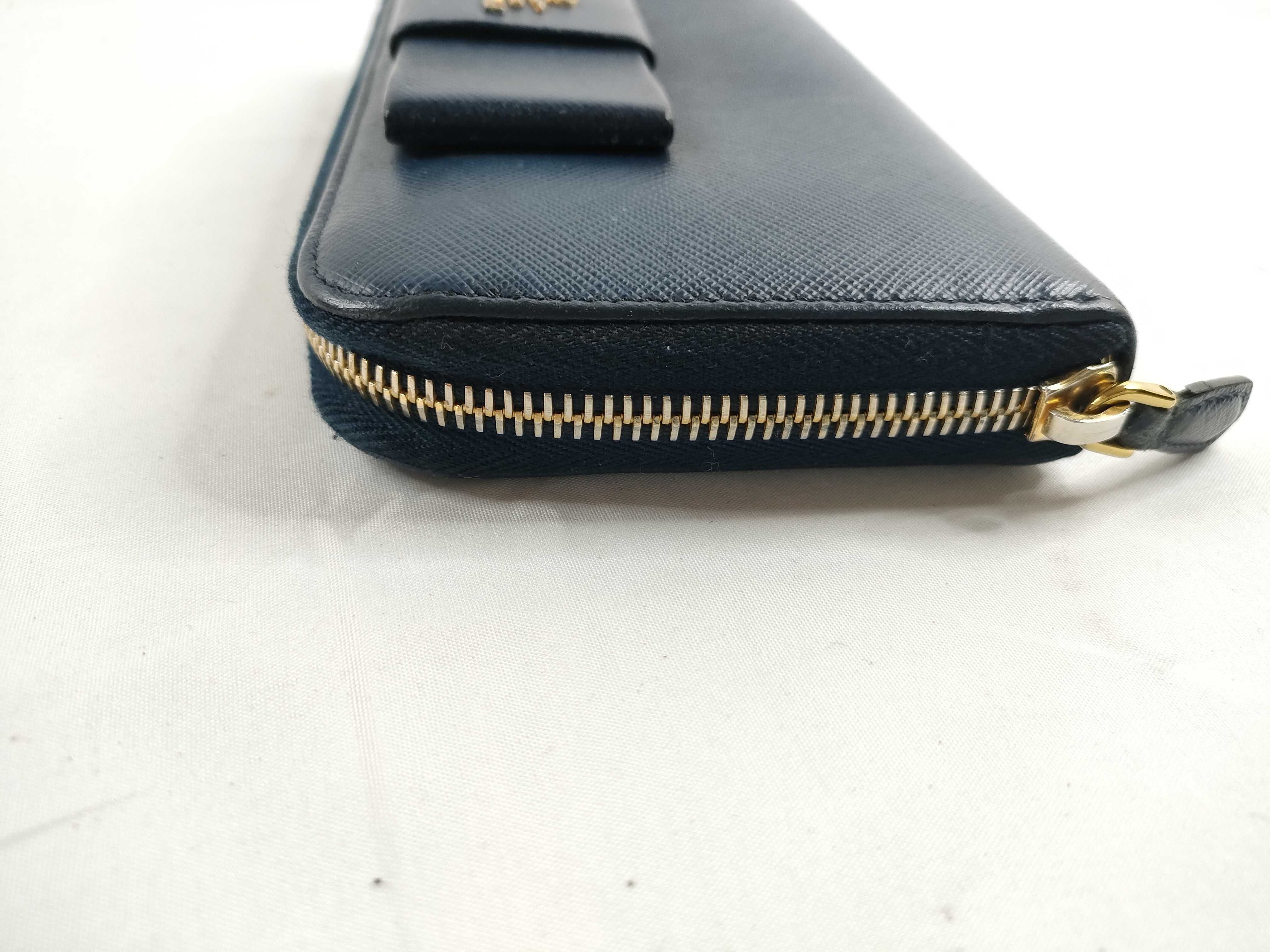 Saffiano Round Zip Wallet Blue Ribbon Wallet — view 5