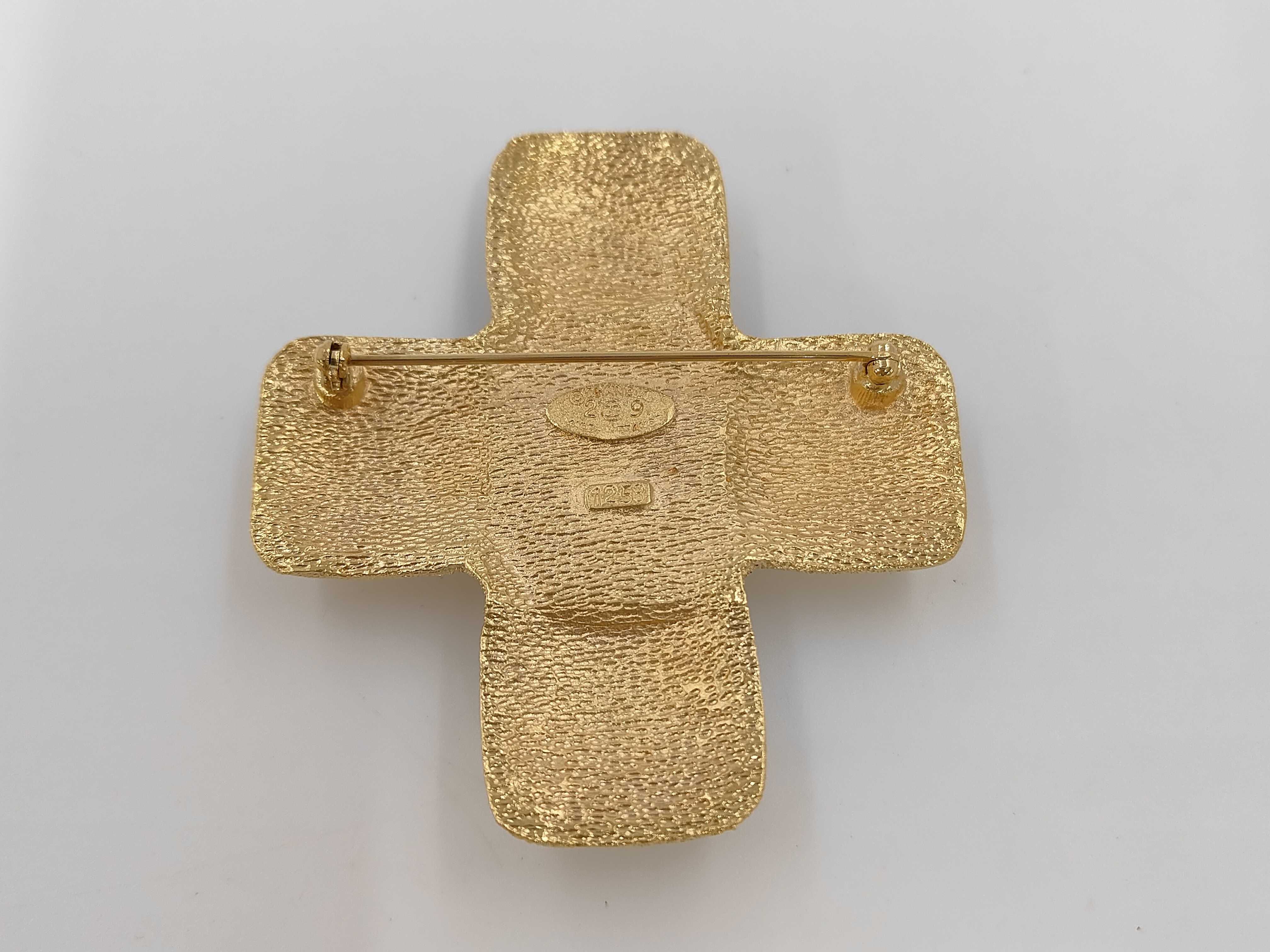Pearl Gold Brooch — view 2