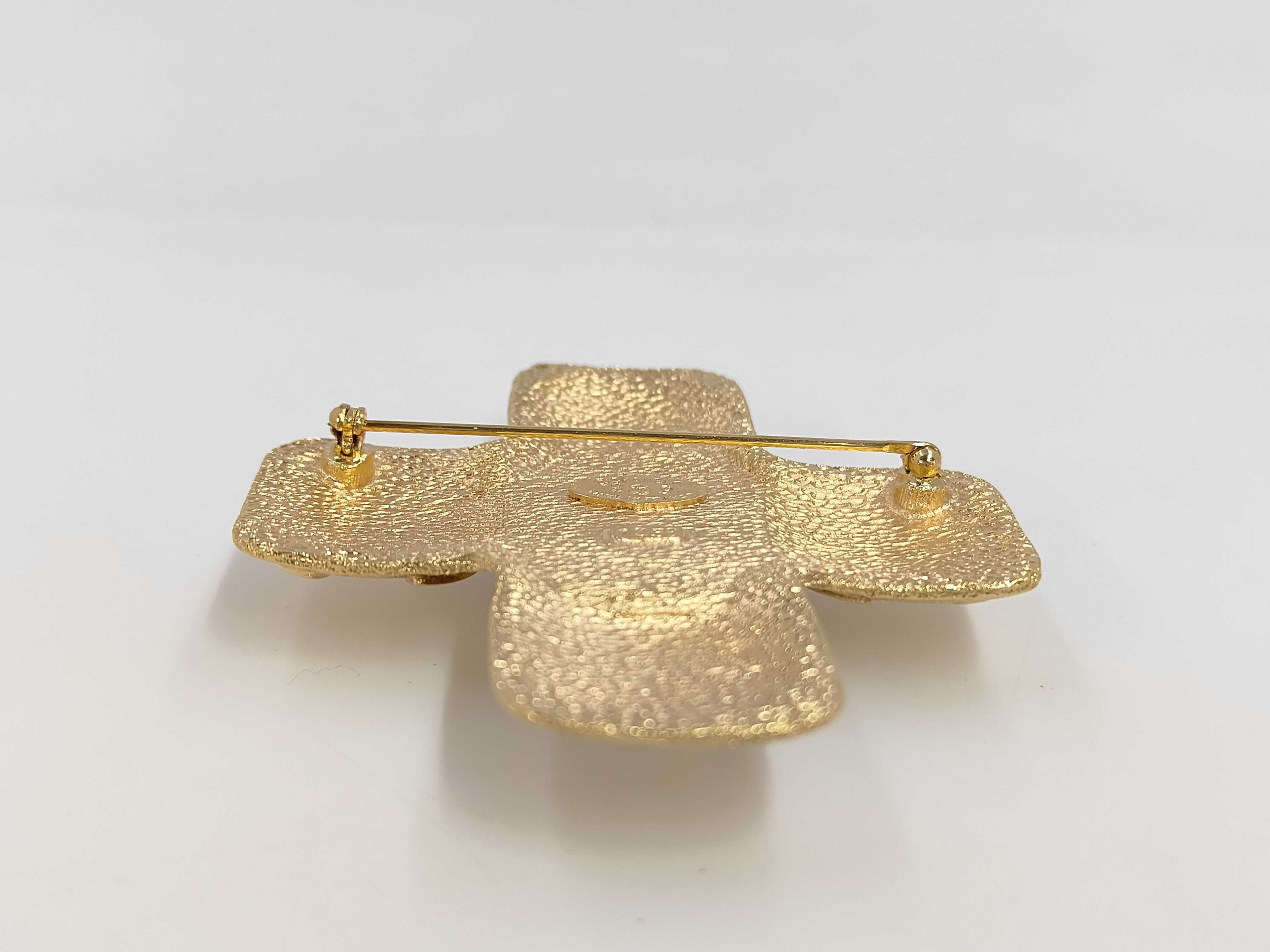 Pearl Gold Brooch — view 4