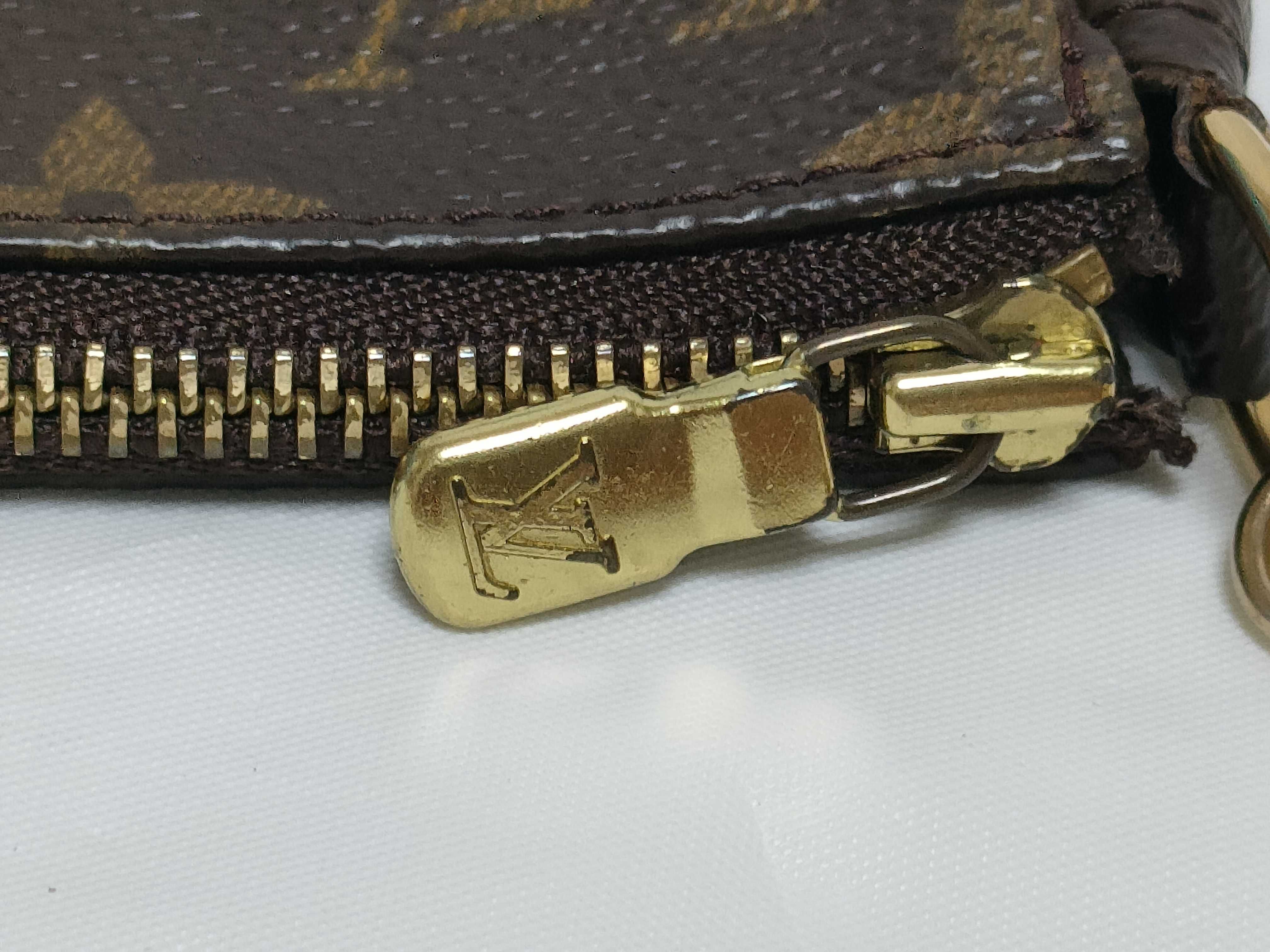Monogram Accessoires VI1020 Shoulder Bag — view 11