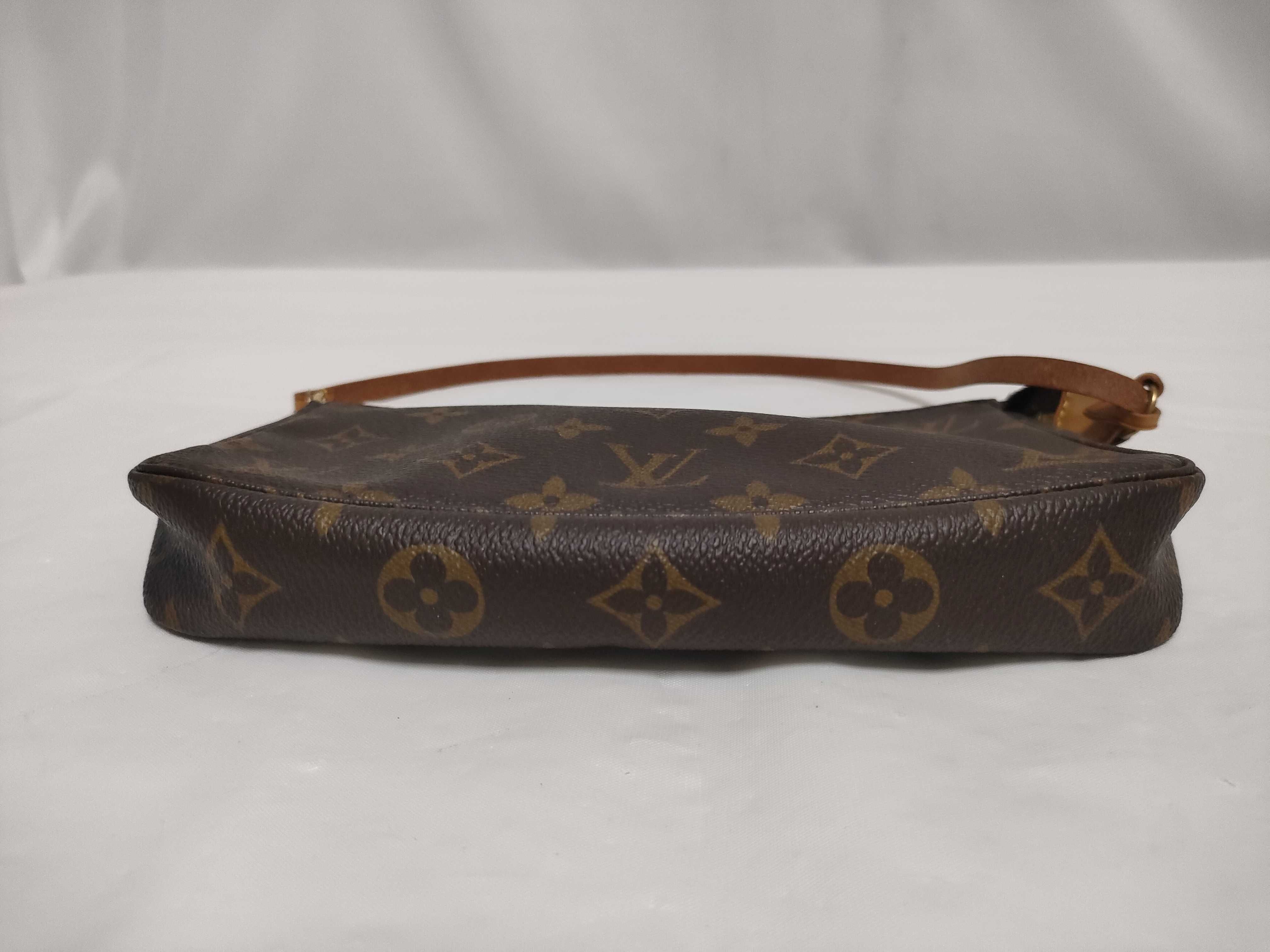 Monogram Accessoires VI1020 Shoulder Bag — view 7