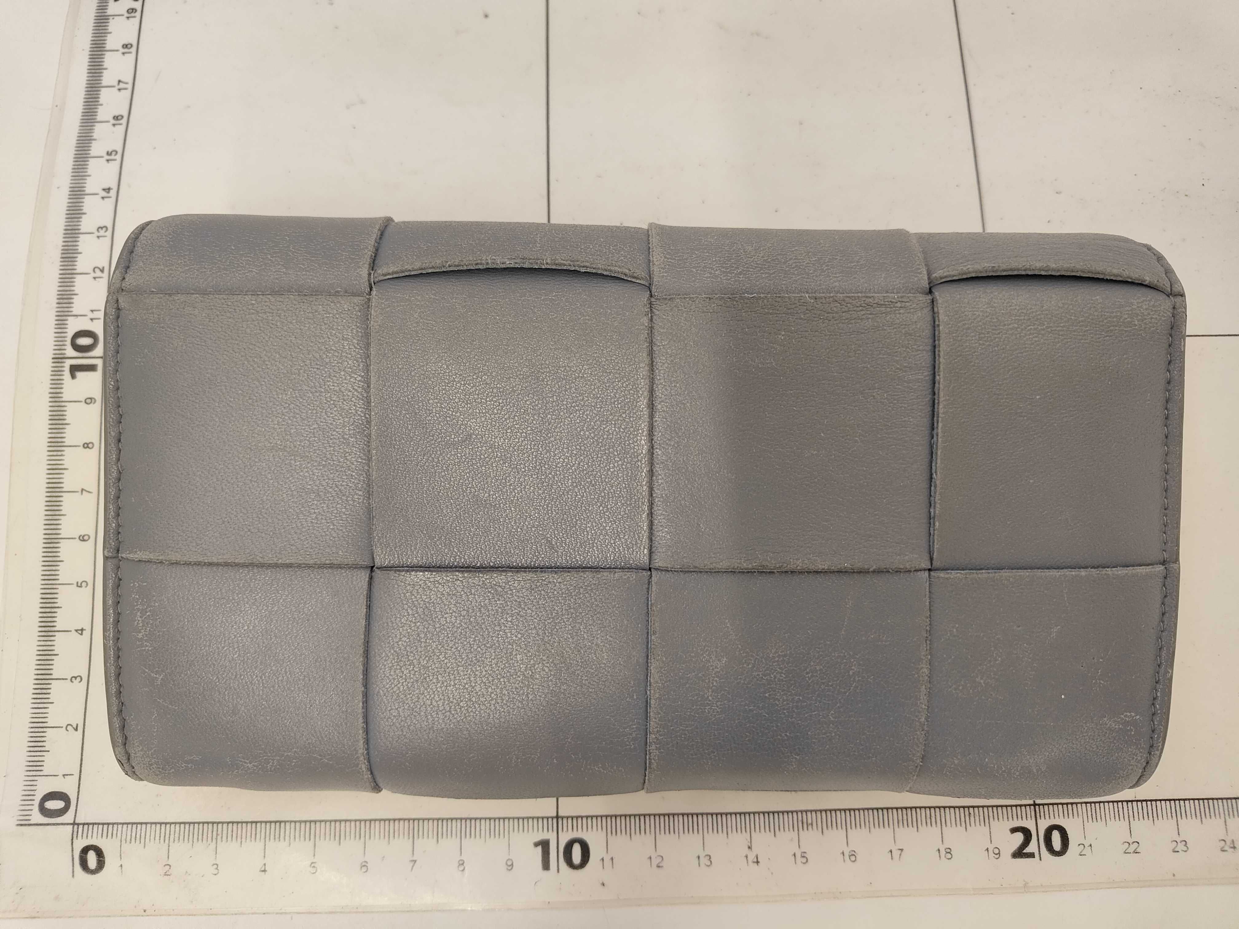Intrecciato / Long Wallet / Leather Wallet — view 2