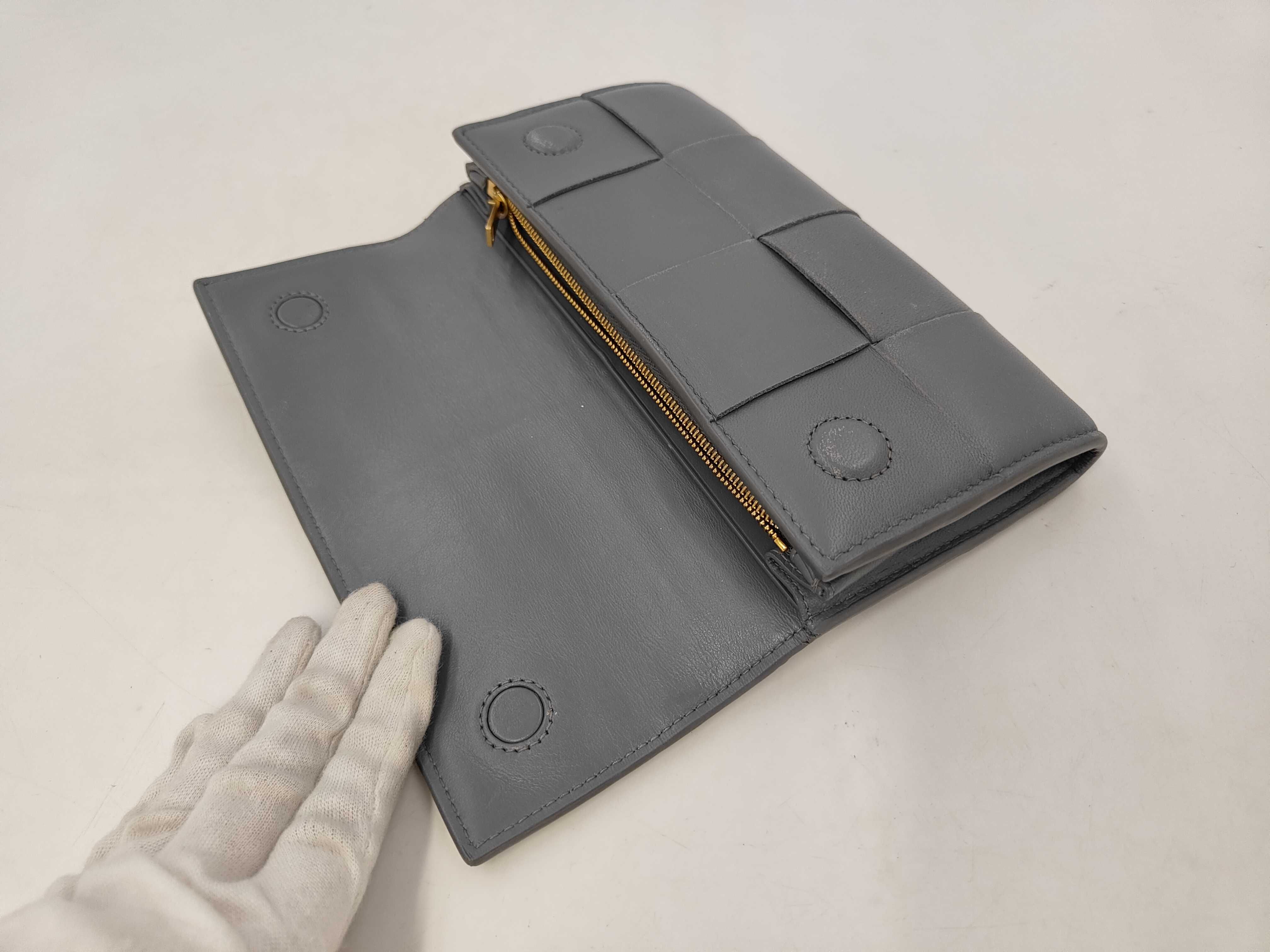 Intrecciato / Long Wallet / Leather Wallet — view 4