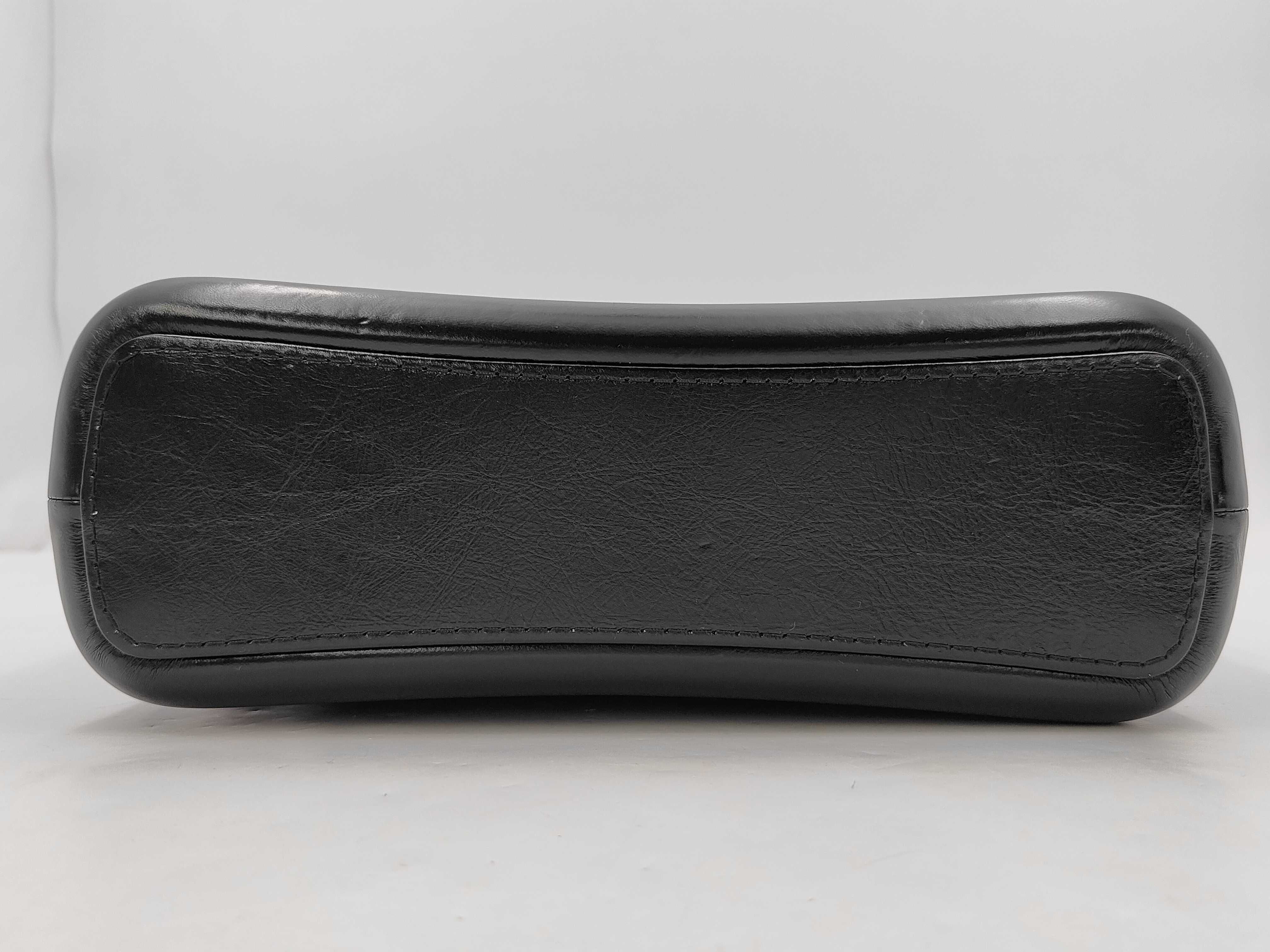 Gabrielle de Chain Shoulder Bag (with seal) — view 3