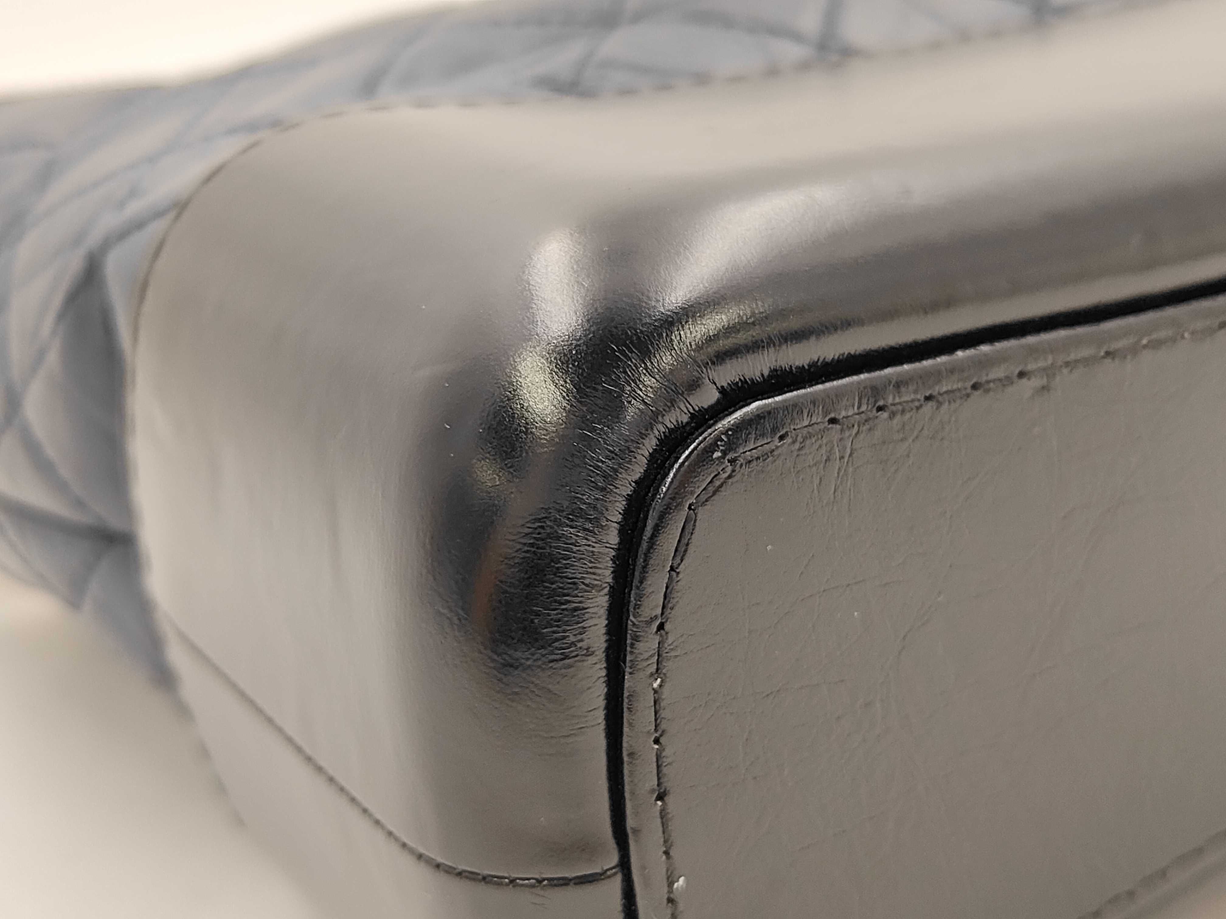 Gabrielle de Chain Shoulder Bag (with seal) — view 4