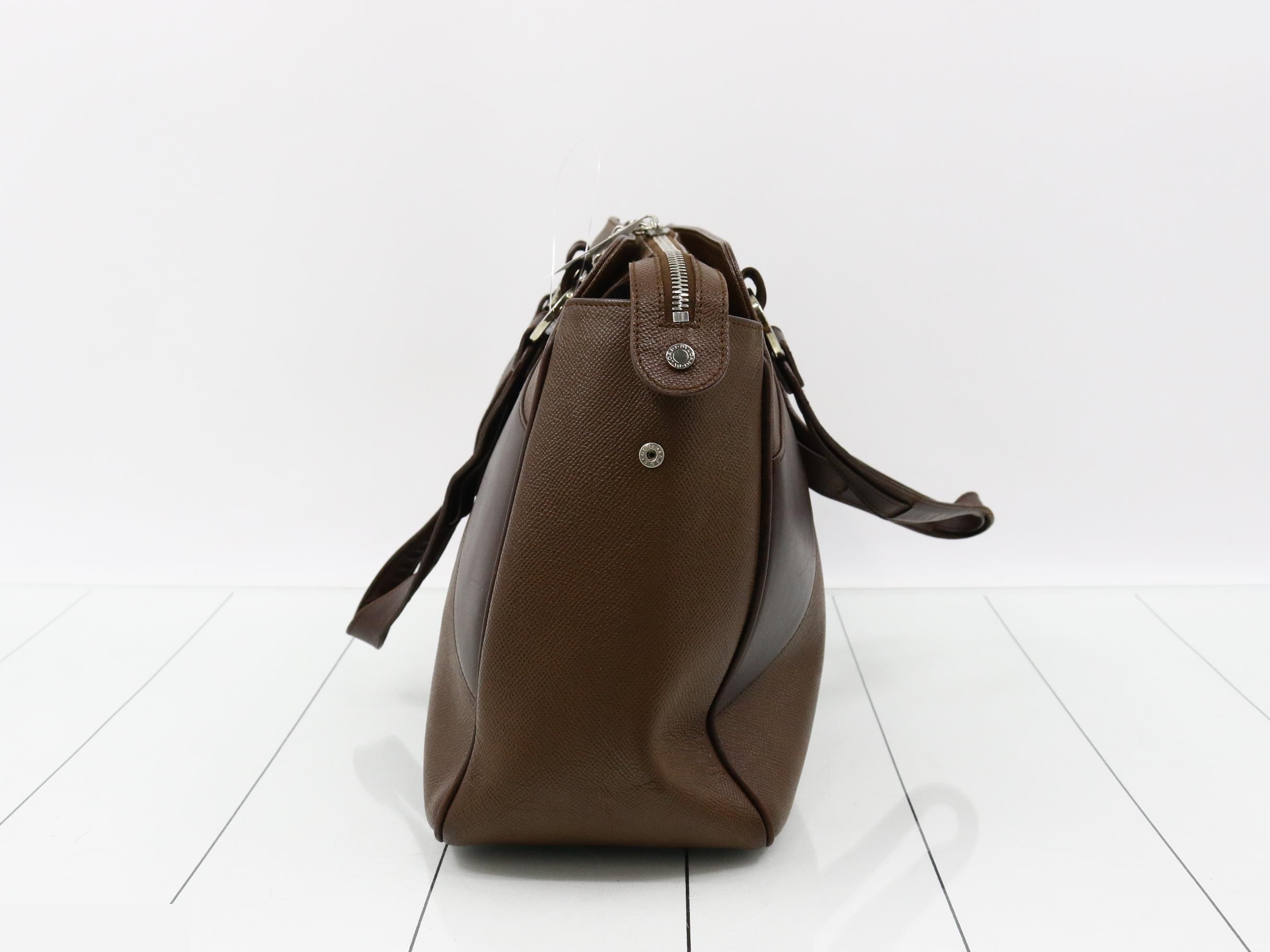 Leather handbag with logo hardware, brown tones. — view 3