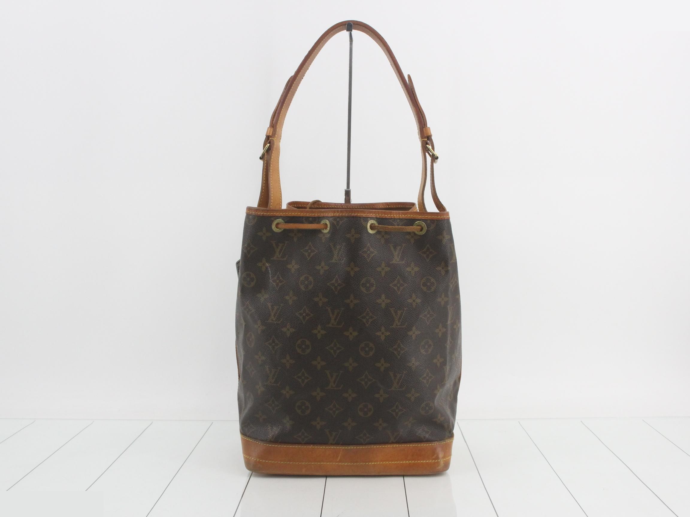 Monogram Noé — view 2