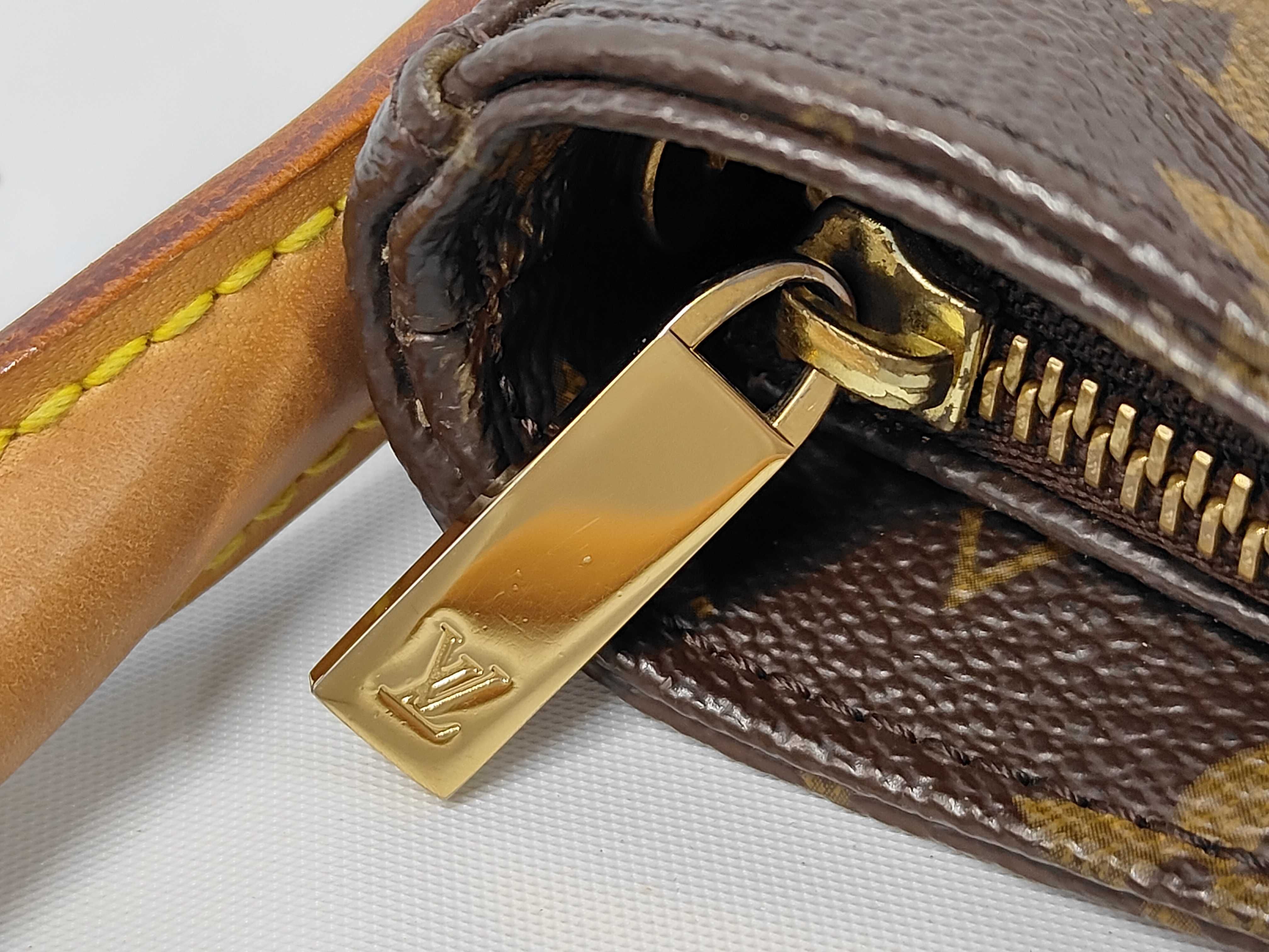 Monogram Pochette Gange Body Bag Shoulder Bag — view 8