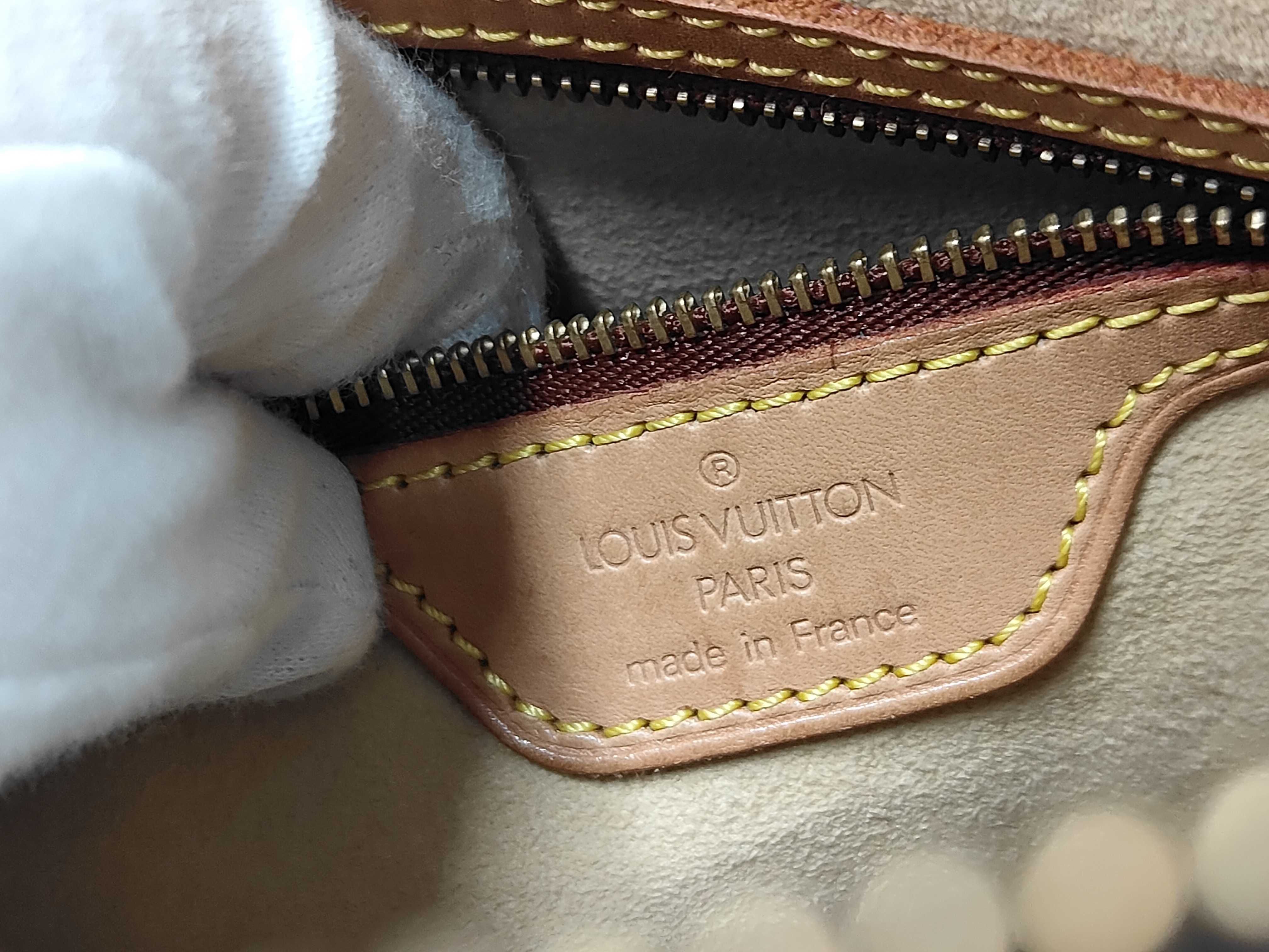 Monogram Pochette Gange Body Bag Shoulder Bag — view 10