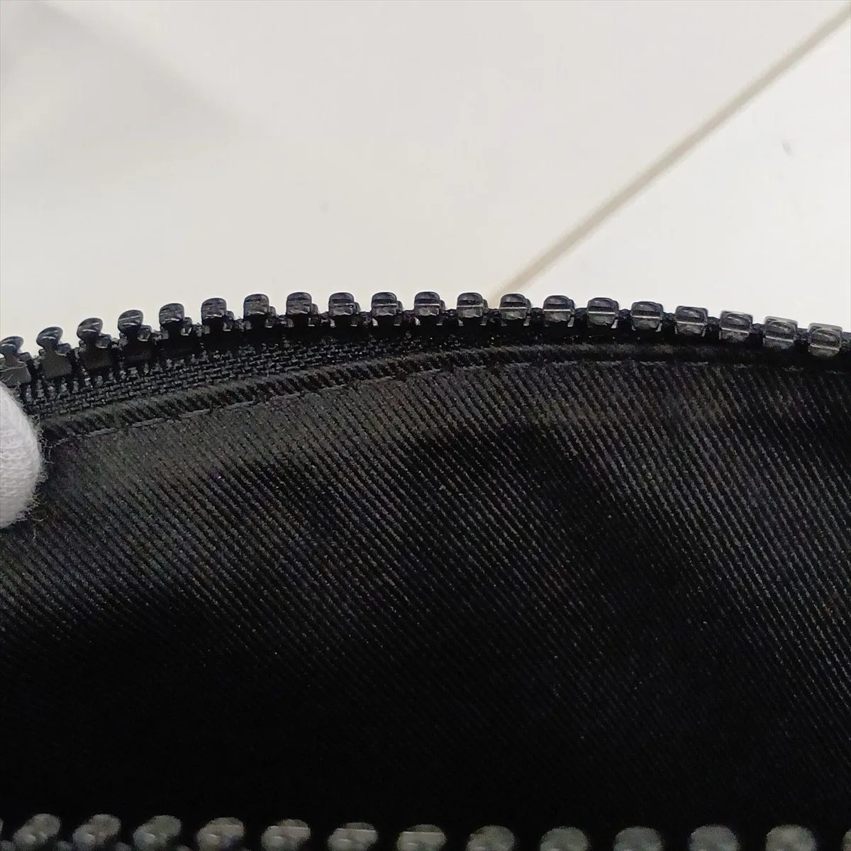 Taurillon Monogram Keepall Bandoulière 25 M20900 Black (RFID detected) — view 15