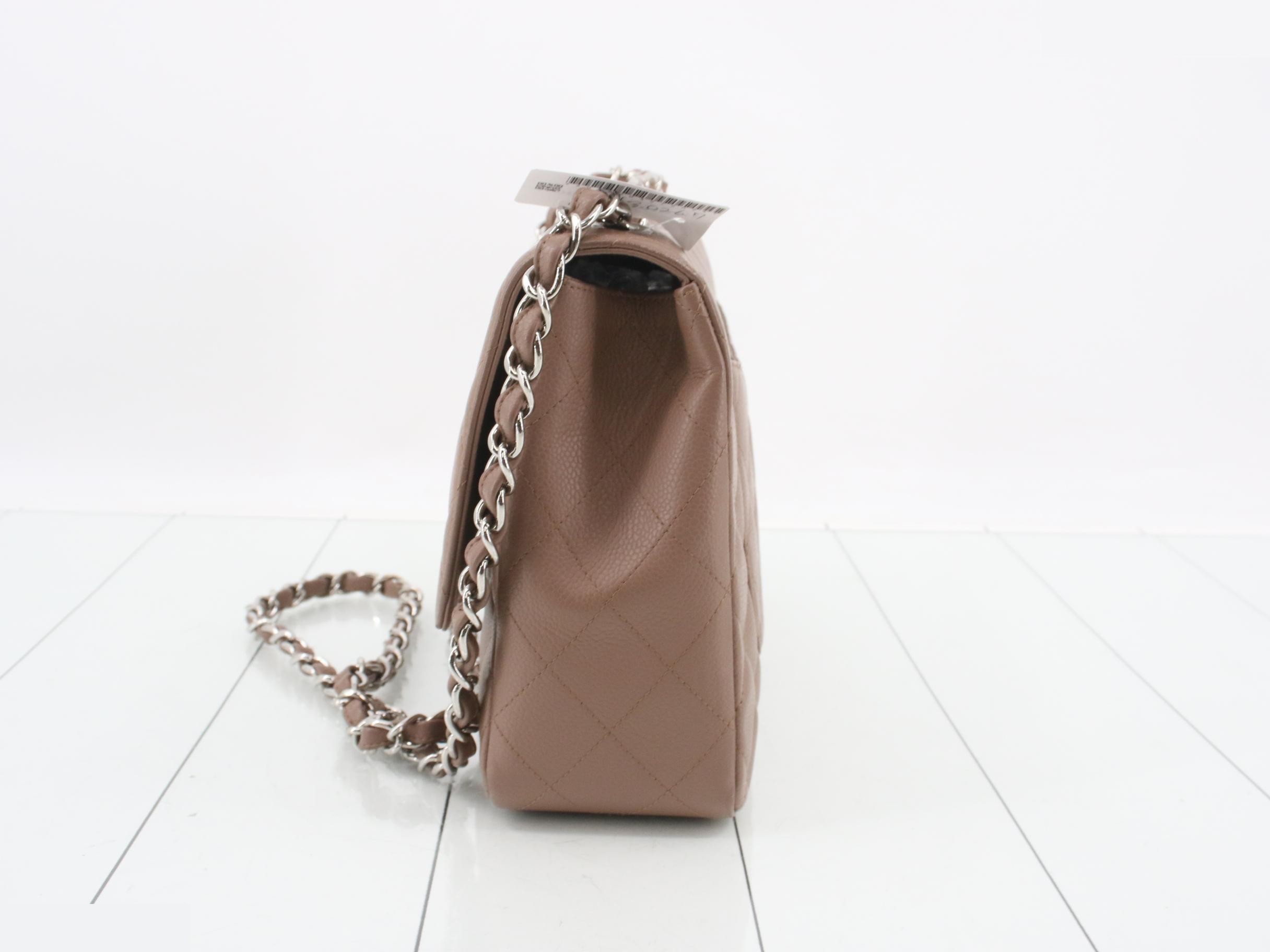 Large Matelassé 30, Caviar Skin, Single Flap, Double Chain Bag — view 3