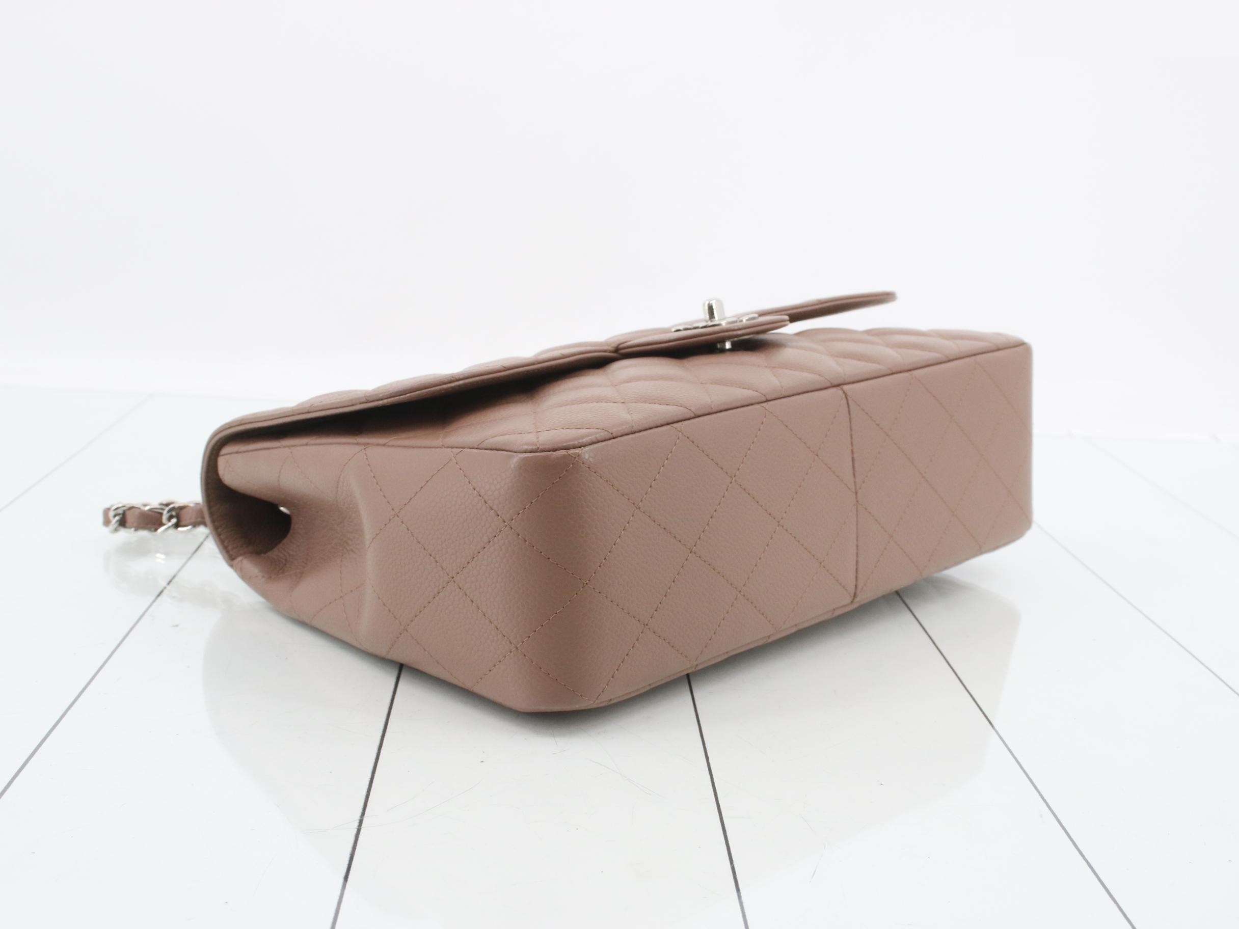 Large Matelassé 30, Caviar Skin, Single Flap, Double Chain Bag — view 5