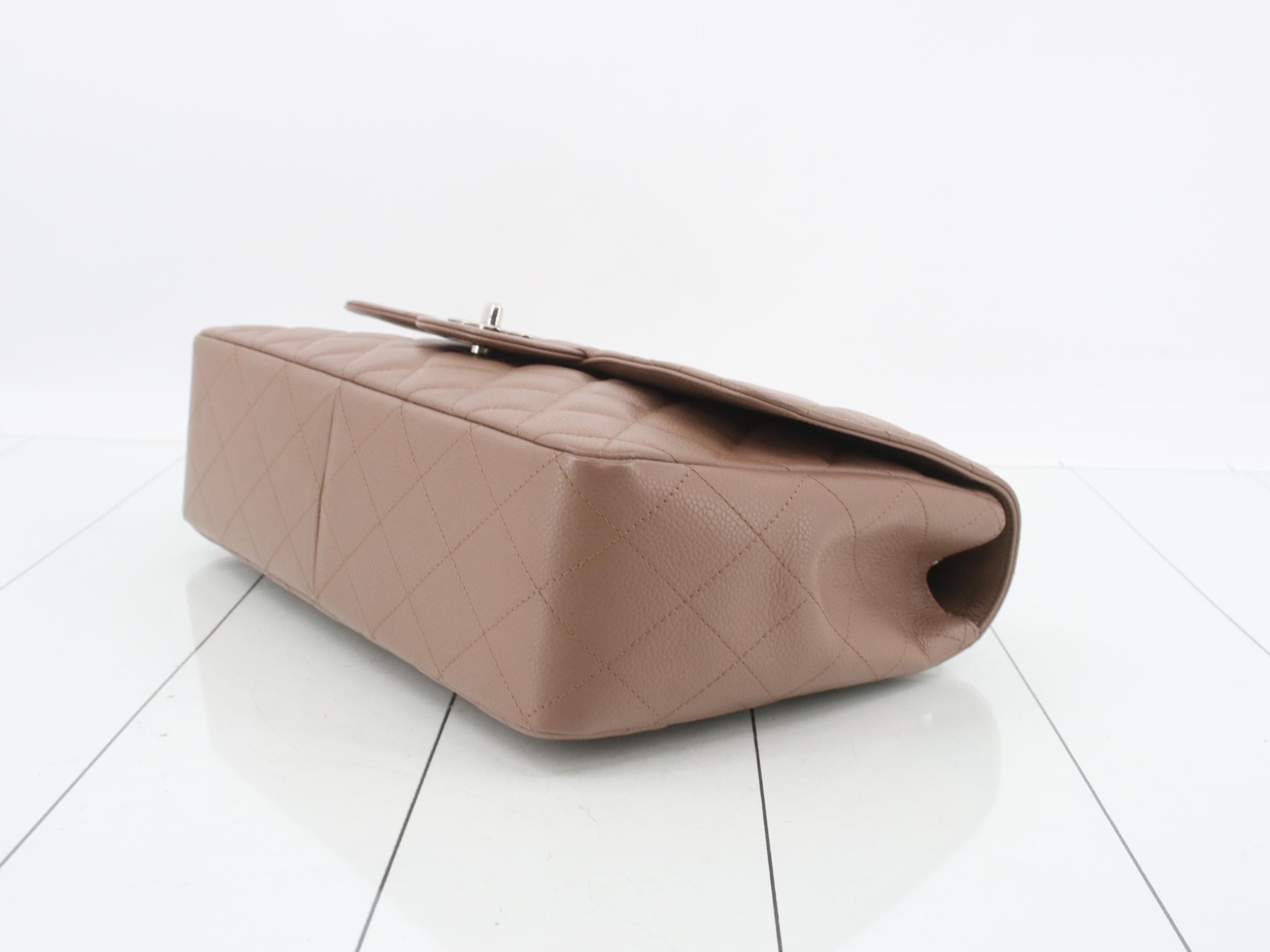 Large Matelassé 30, Caviar Skin, Single Flap, Double Chain Bag — view 6