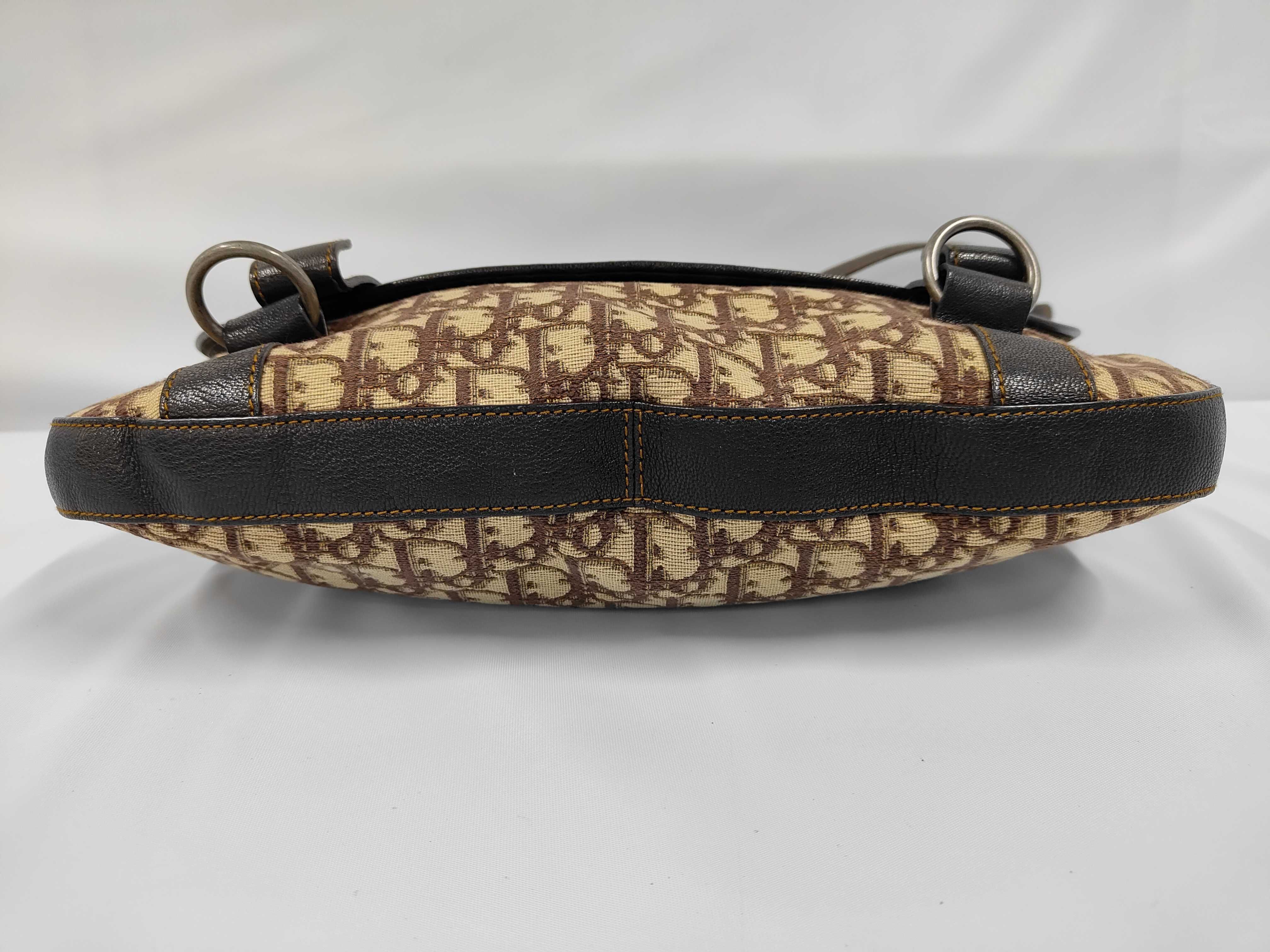 Trotter Messenger Bag, Brown Shoulder Bag — view 3