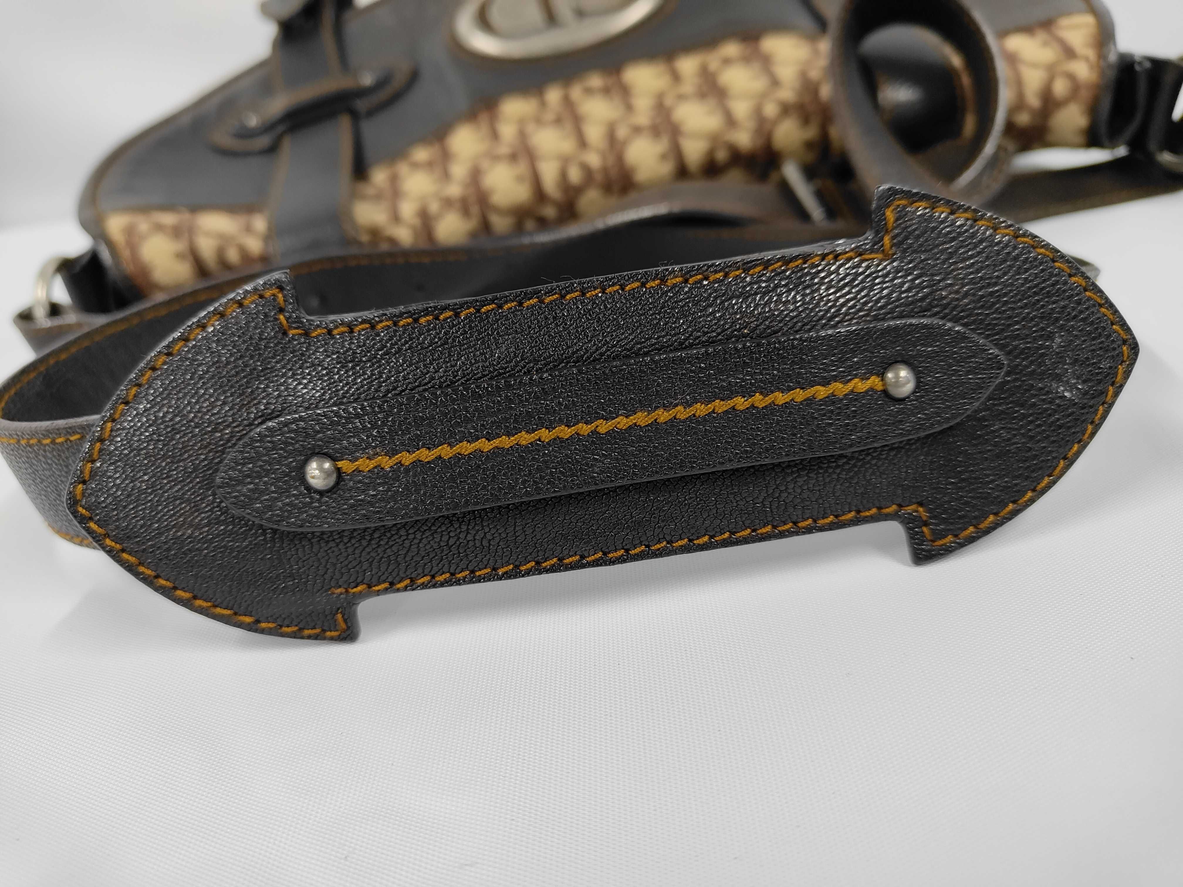 Trotter Messenger Bag, Brown Shoulder Bag — view 5