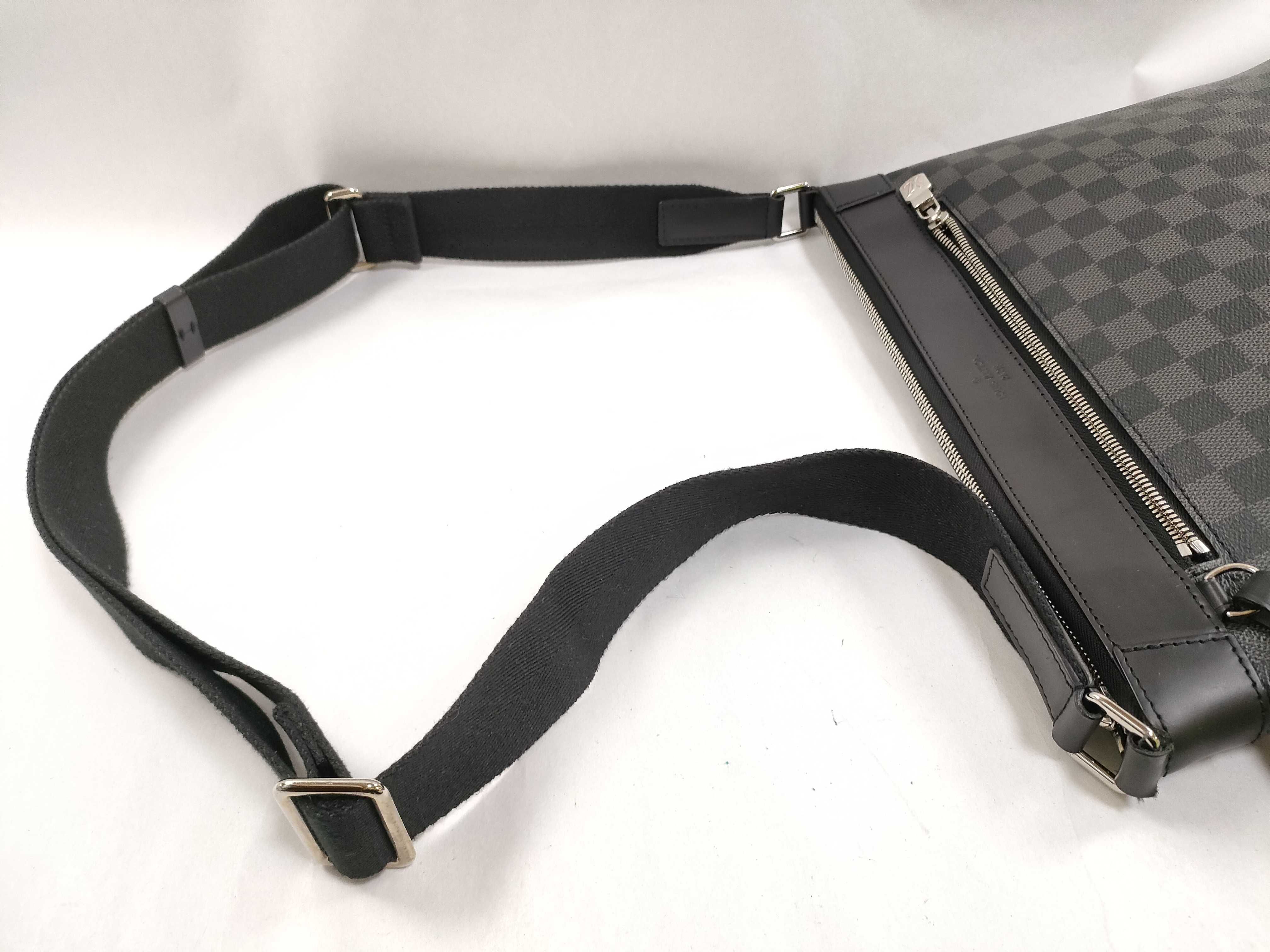Damier Graphite Mick PM NM N40003 CA4139 Black Shoulder Bag — view 3
