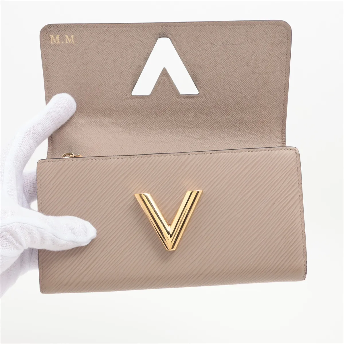 Epi Portefeuille Twist M67510 TN1158 Galet Long Wallet with Initials — view 3