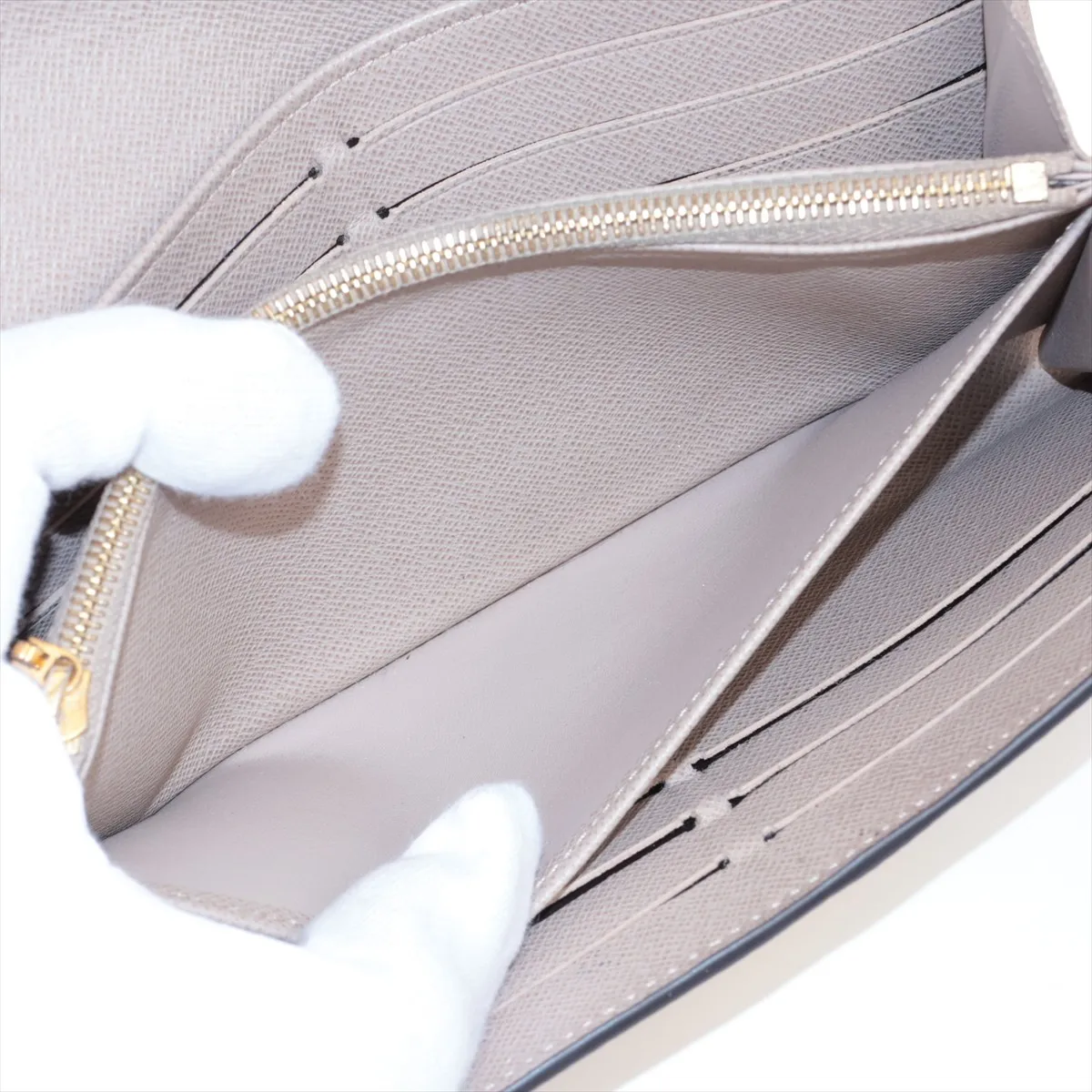 Epi Portefeuille Twist M67510 TN1158 Galet Long Wallet with Initials — view 6