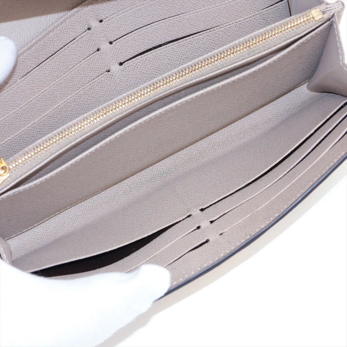 Epi Portefeuille Twist M67510 TN1158 Galet Long Wallet with Initials — view 7