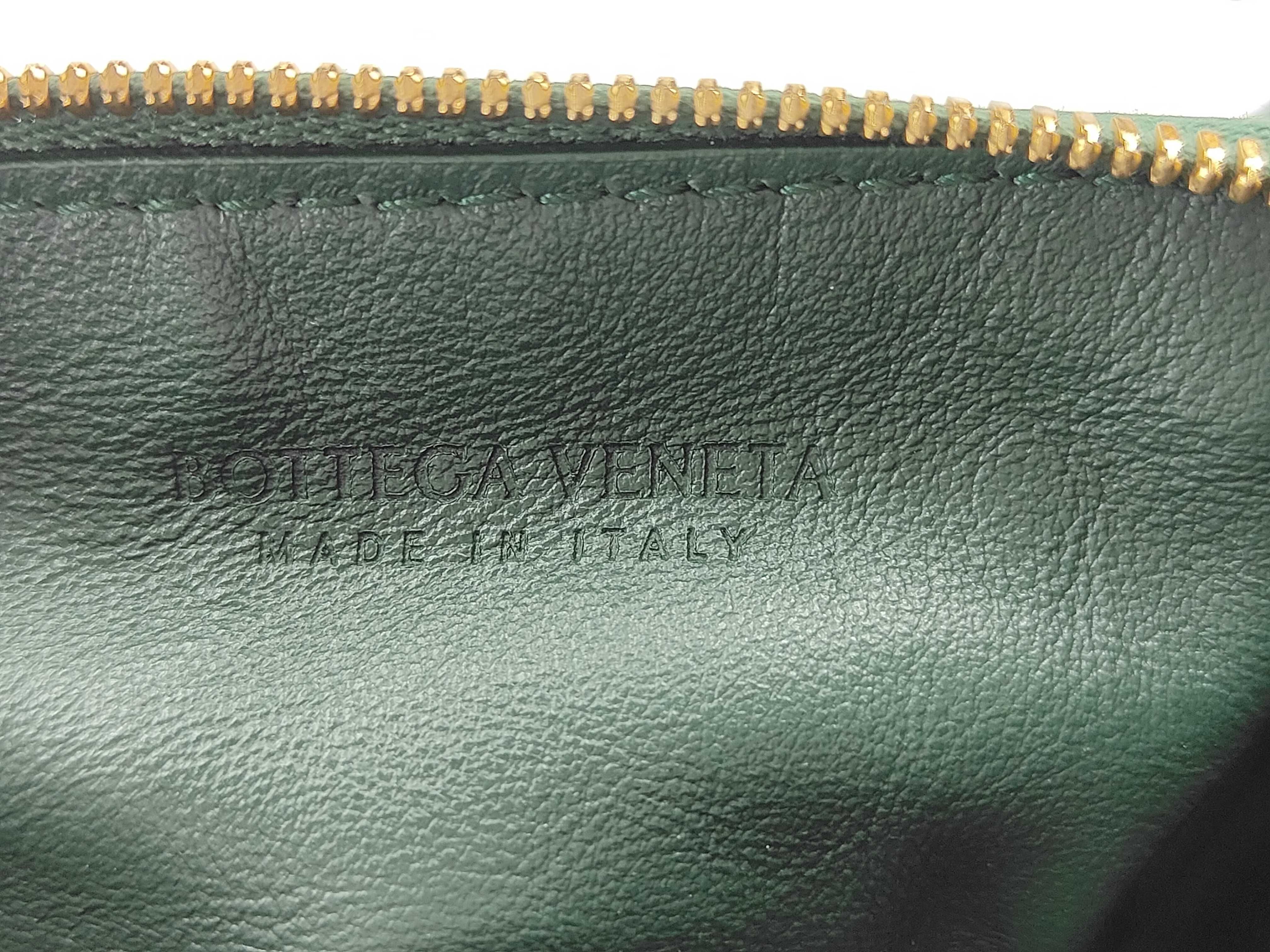 ID- Double Knot Cowhide Handbag Green — view 12