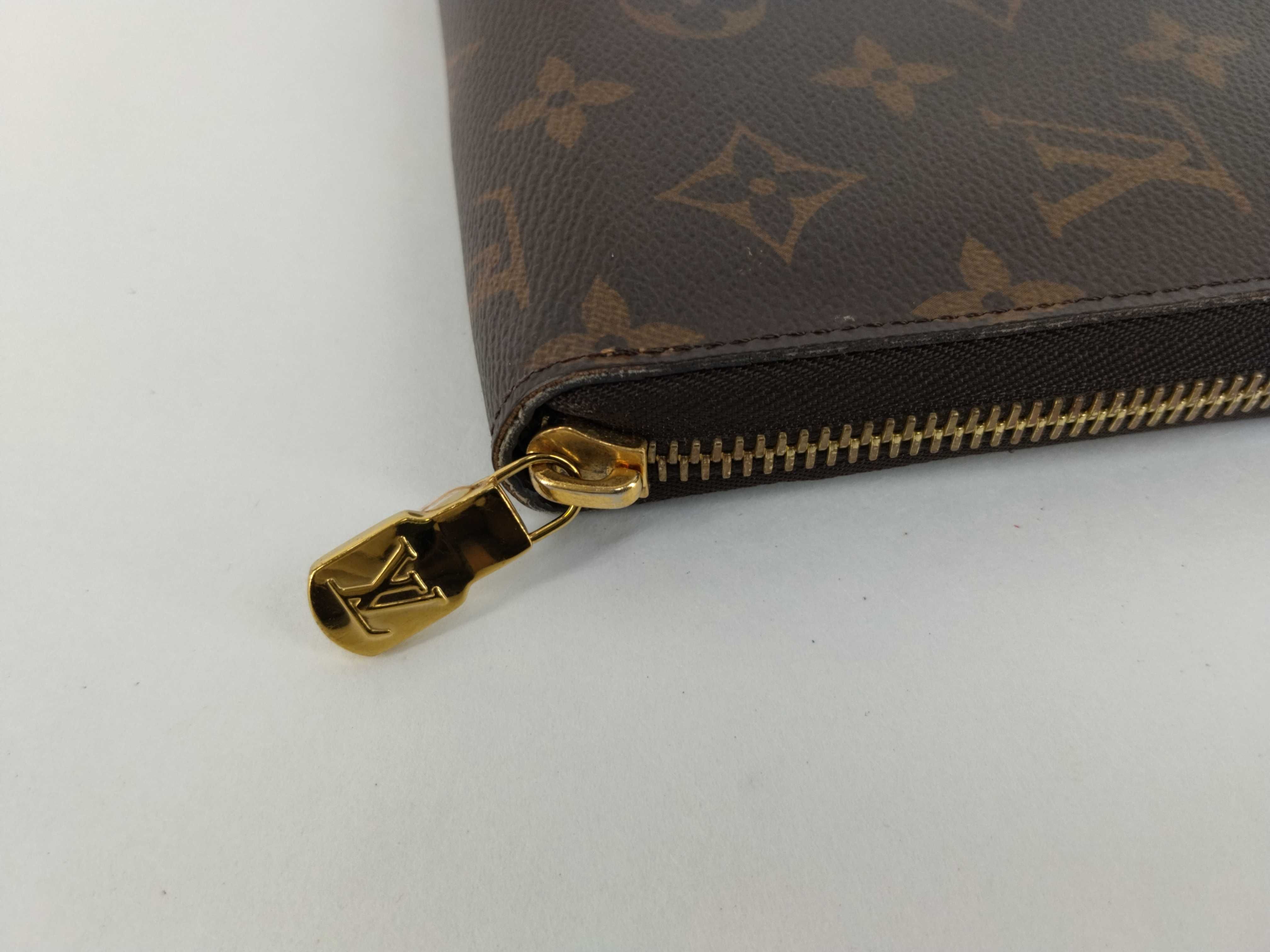 Monogram Louis Vuitton Round Zip Wallet — view 7