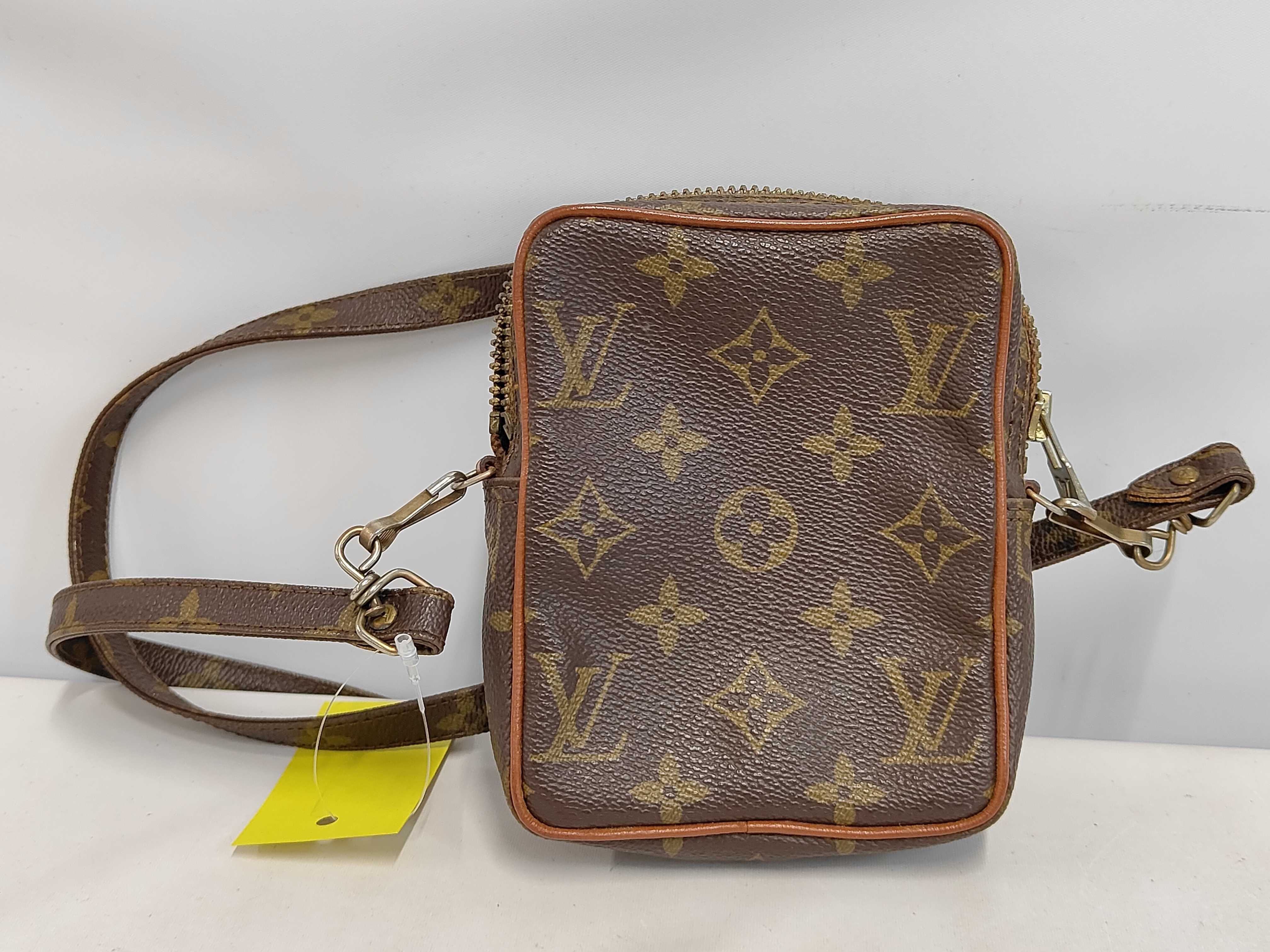 Old Danup Shoulder Bag