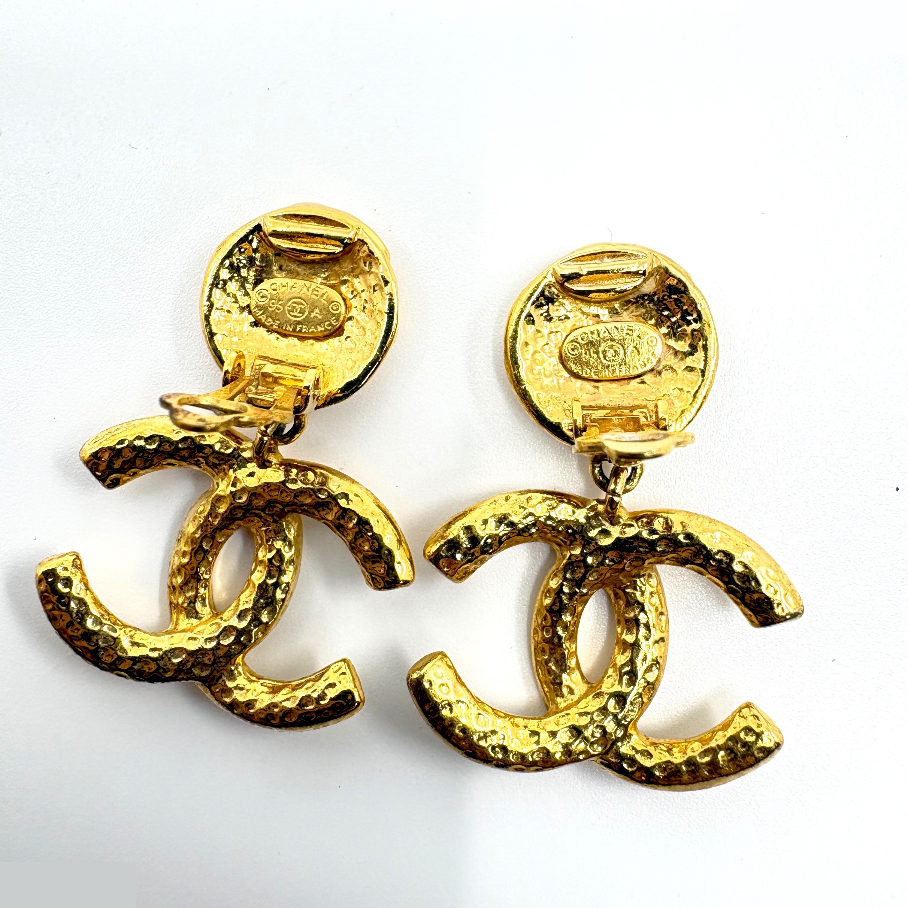 Coco Mark Swing (Precious Metal) Earrings — view 3
