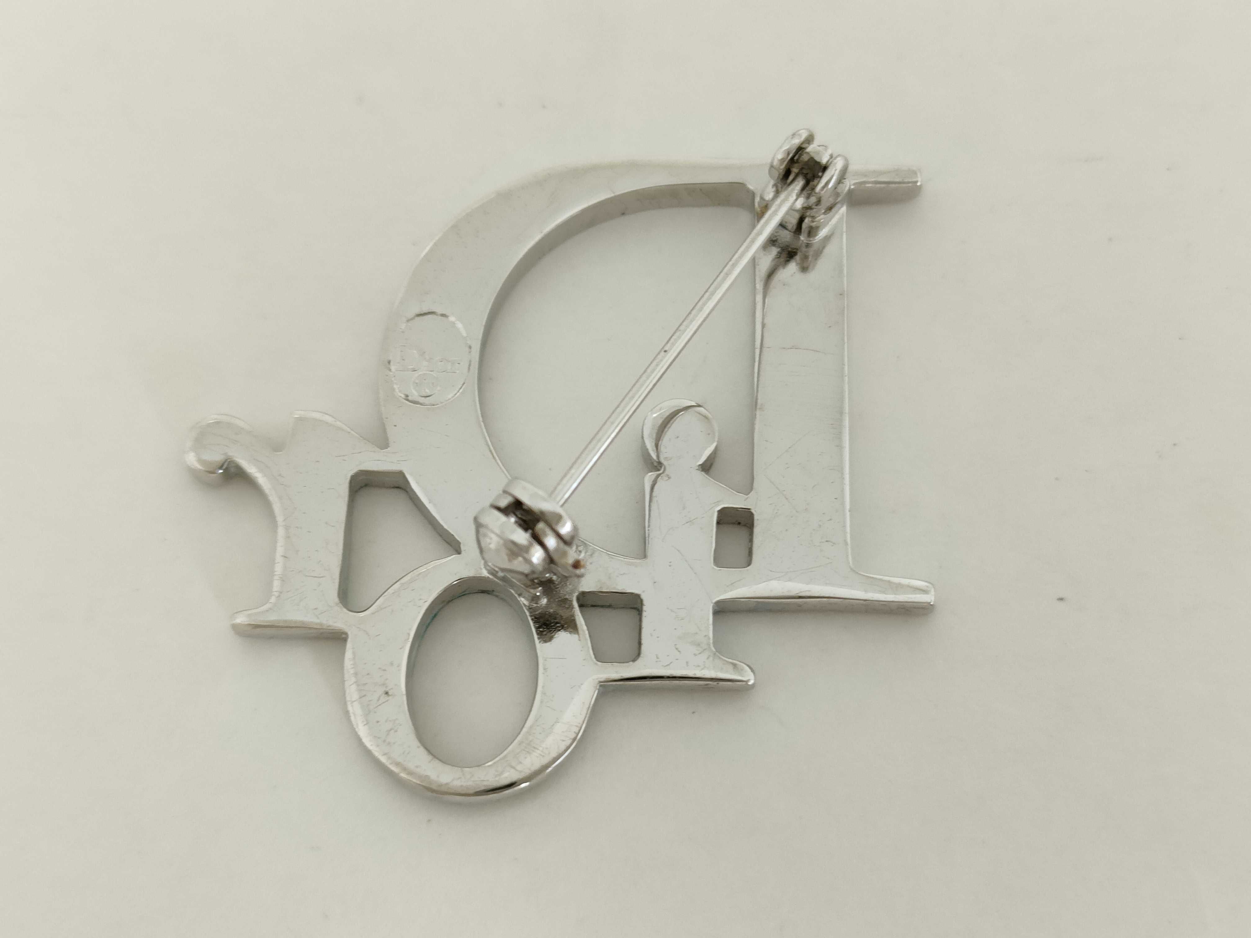 logo silver brooch — view 2