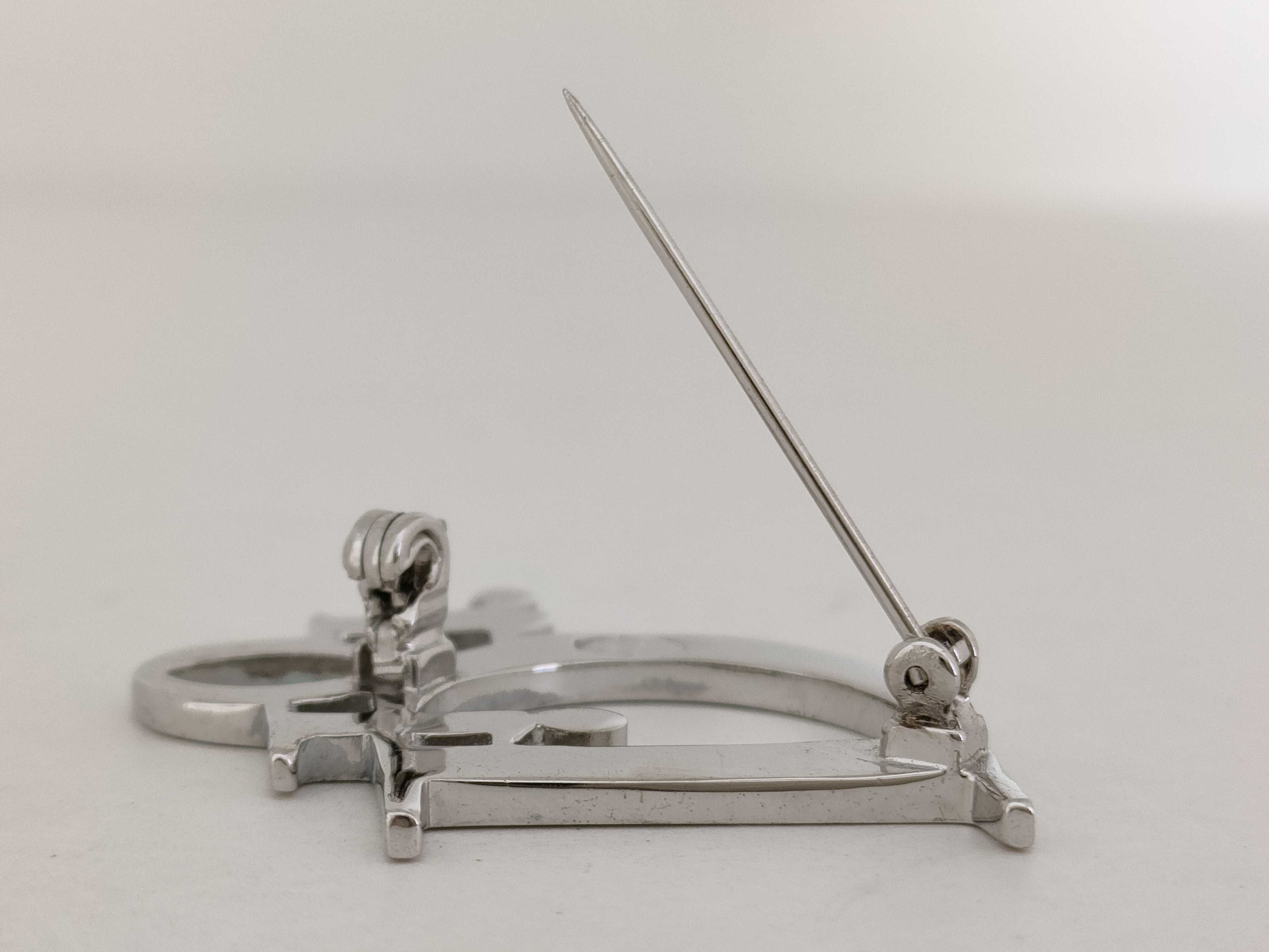 logo silver brooch — view 3