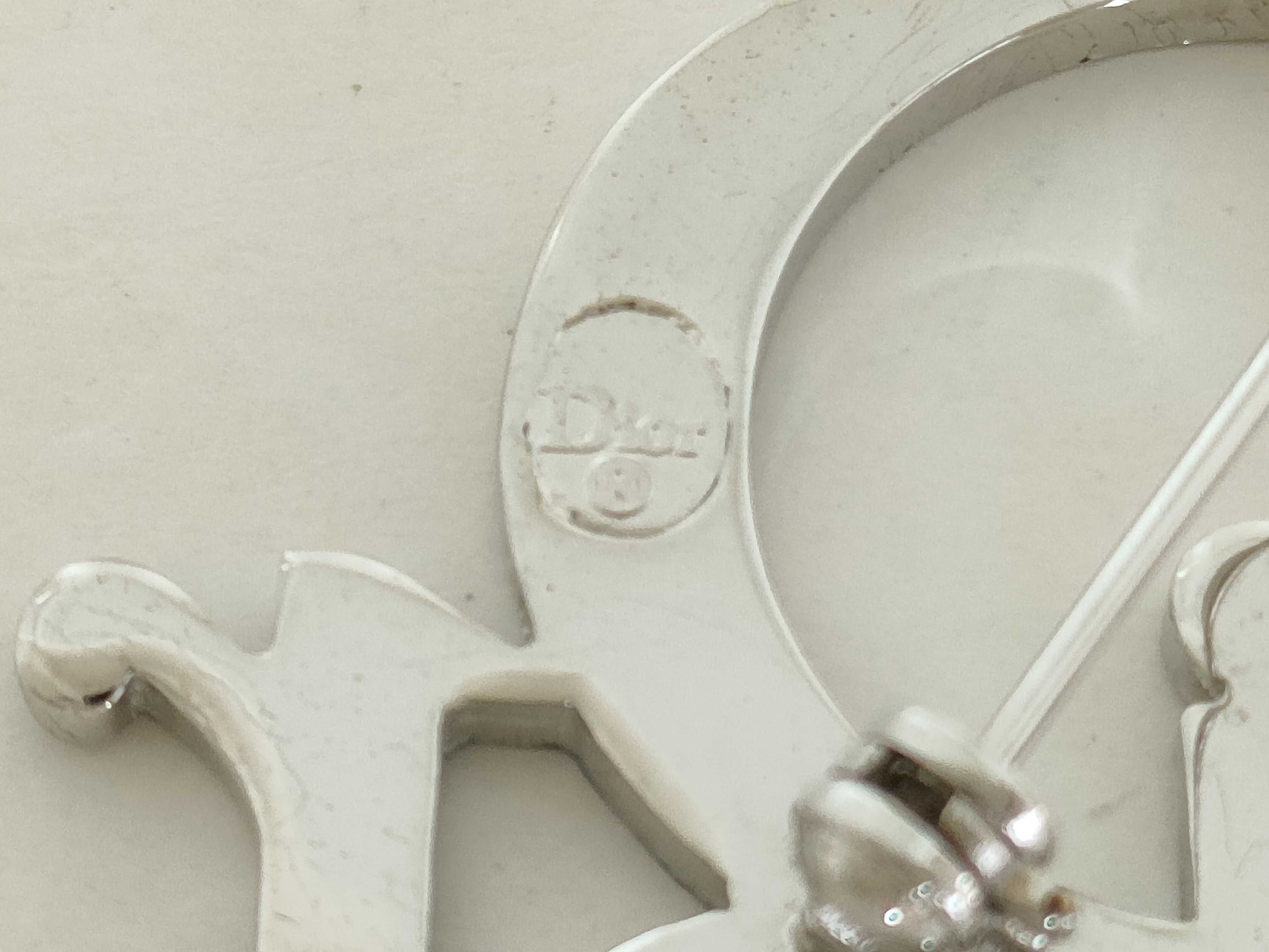 logo silver brooch — view 4
