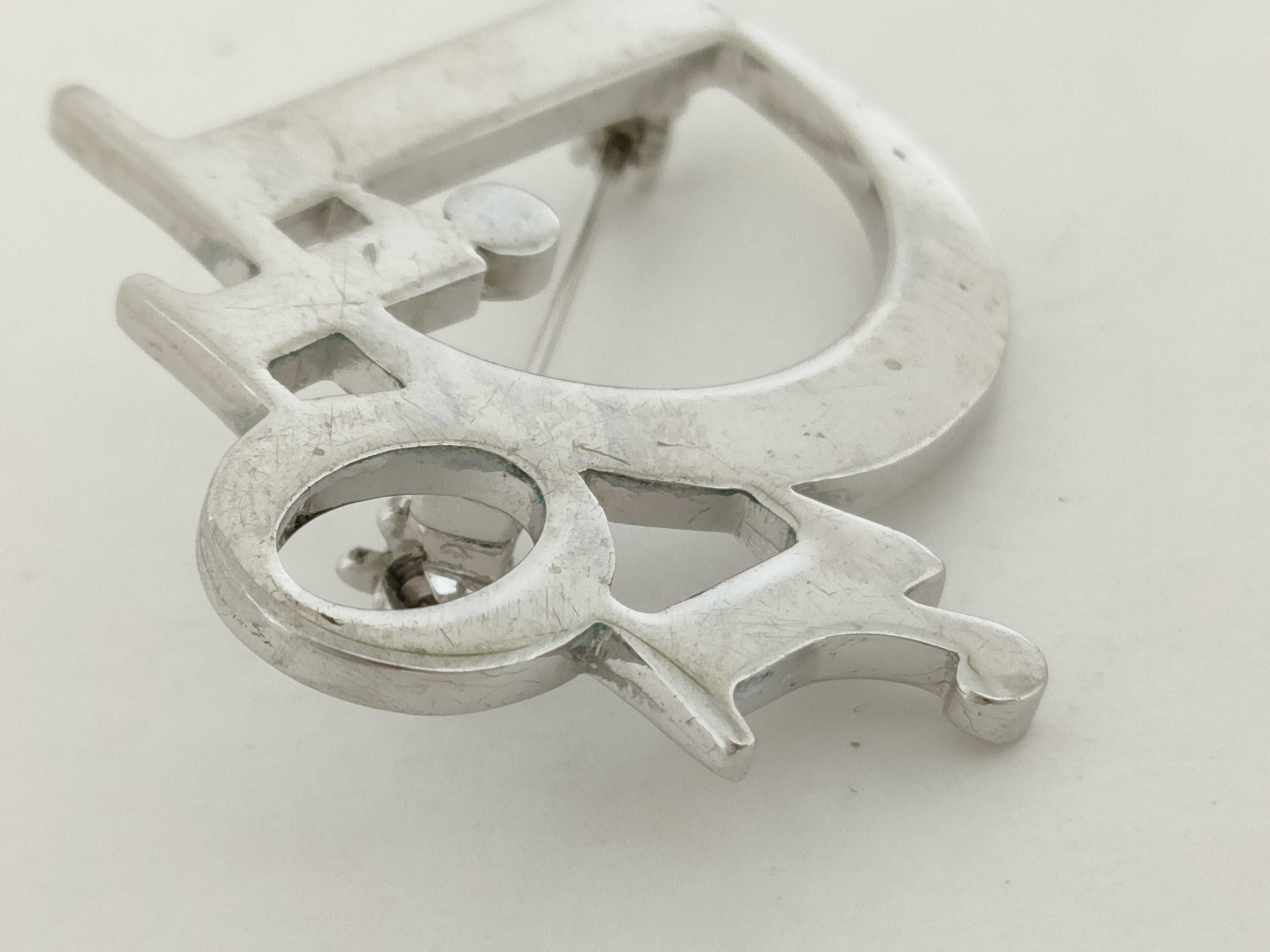 logo silver brooch — view 7
