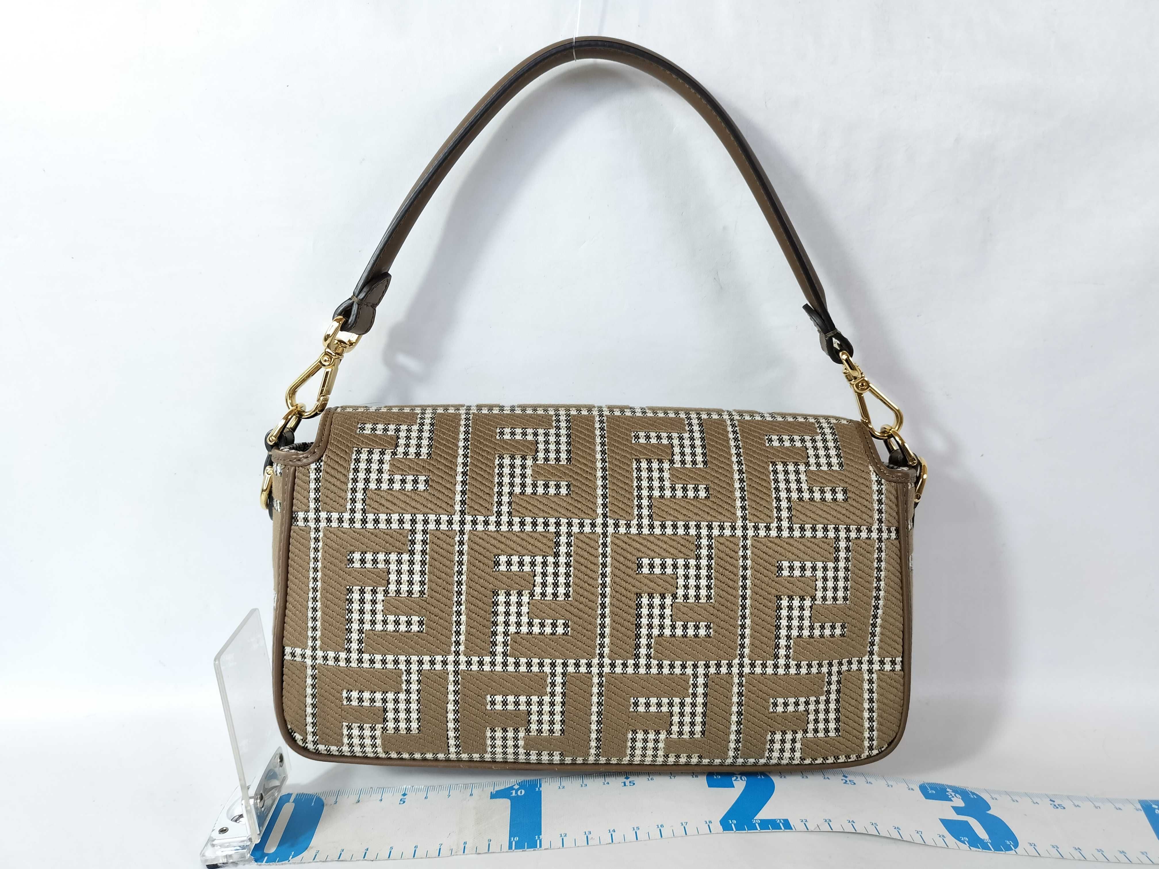 BAG BAGUETTE 8BR600 CANVAS 2WAY HAND SHOULDER Handbag — view 2