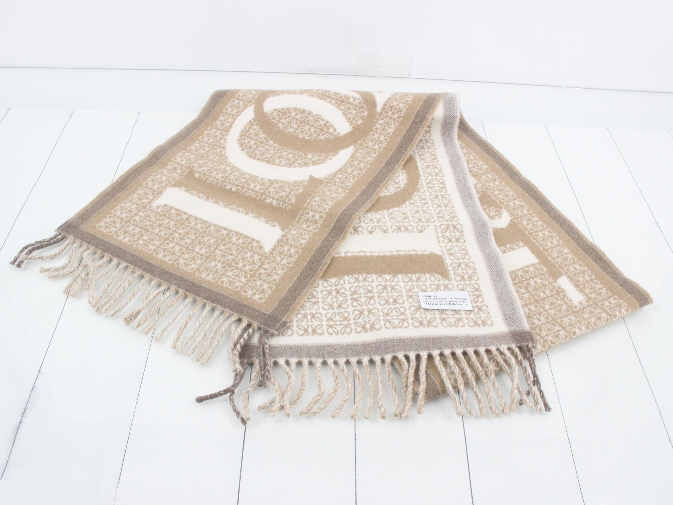 Scarf, beige — view 2