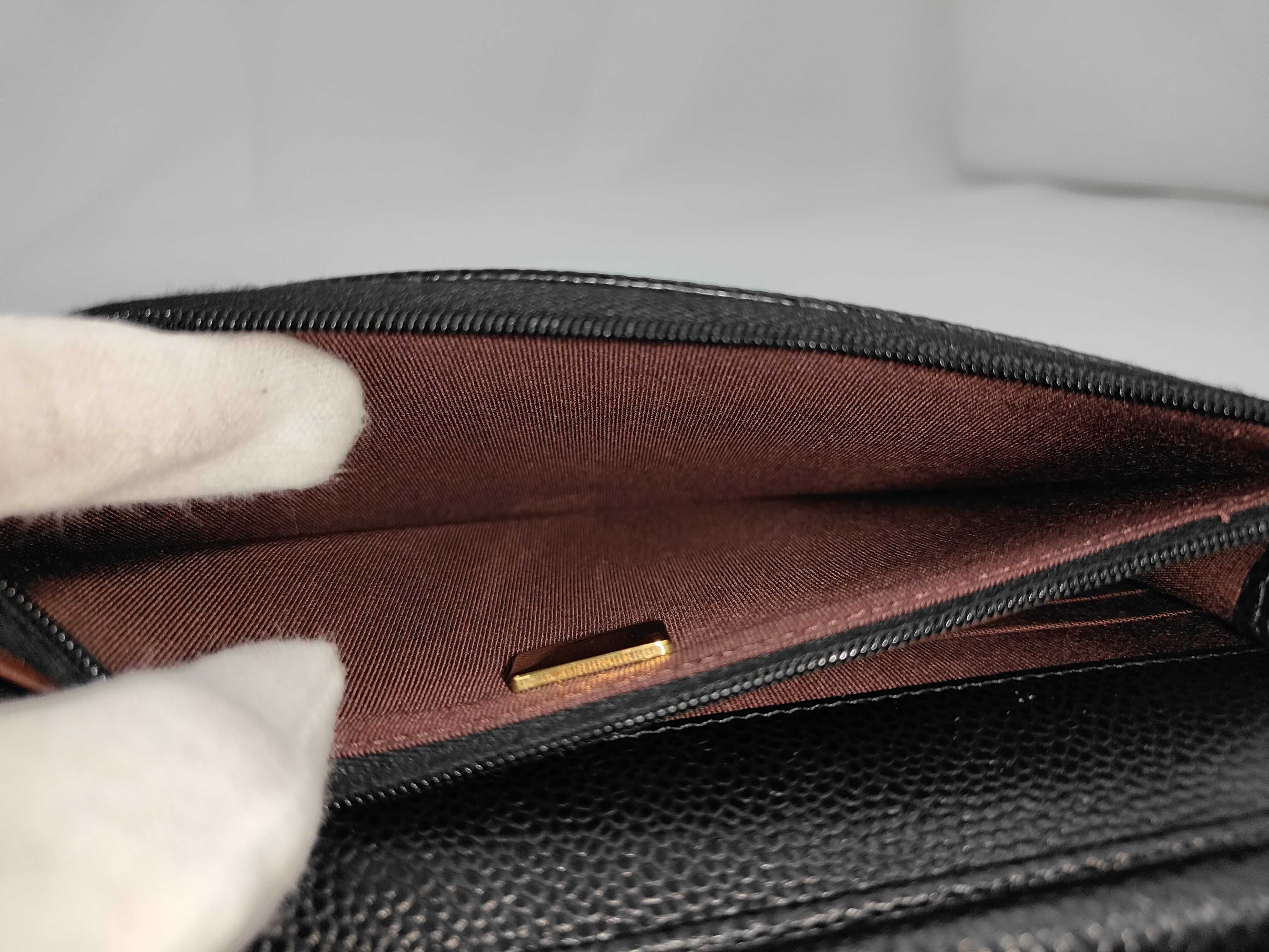 AP0250 Chain Wallet, Caviar Leather, Timeless Classic Wallet — view 9