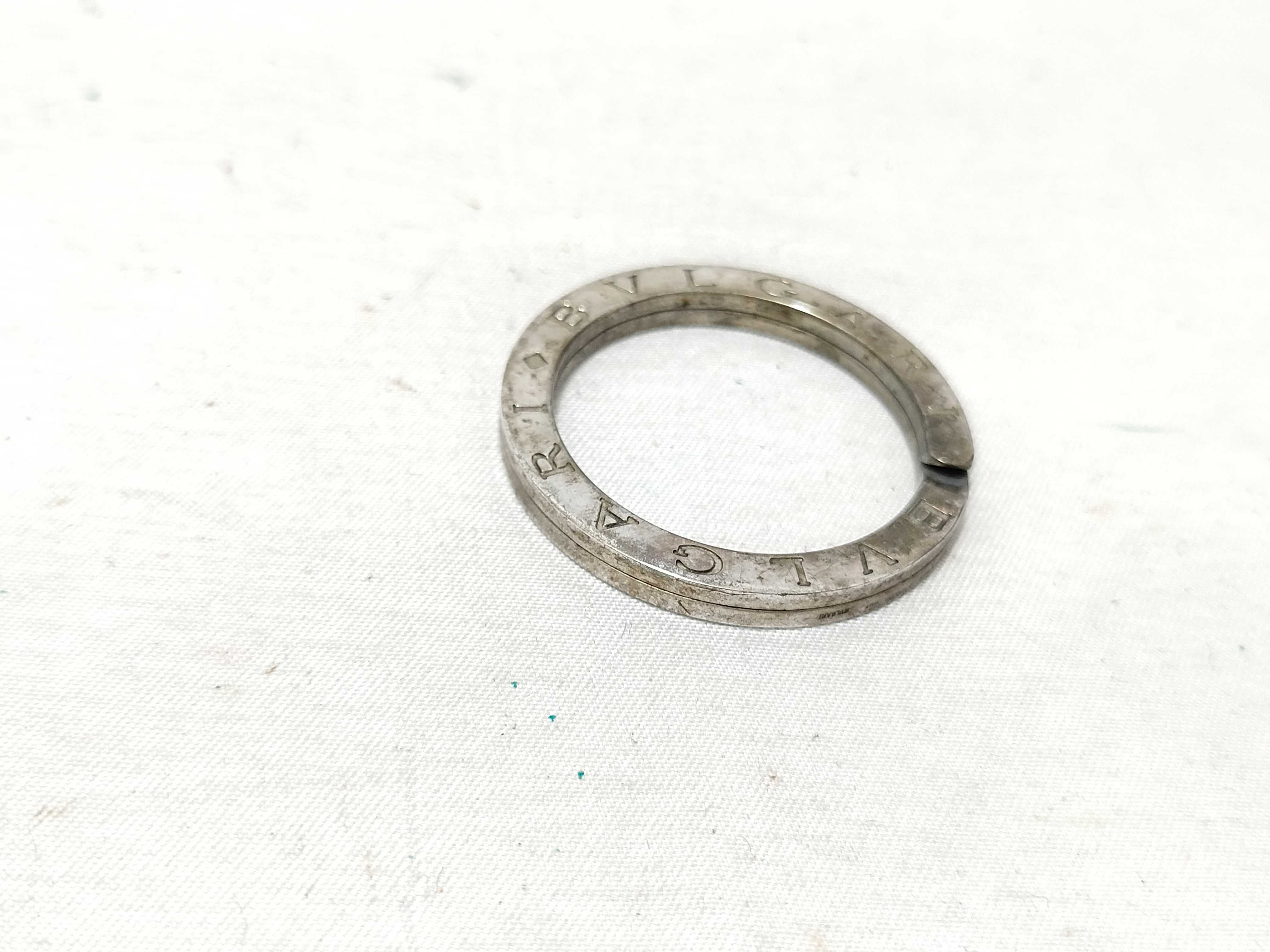 Keyring and other accessories — view 7