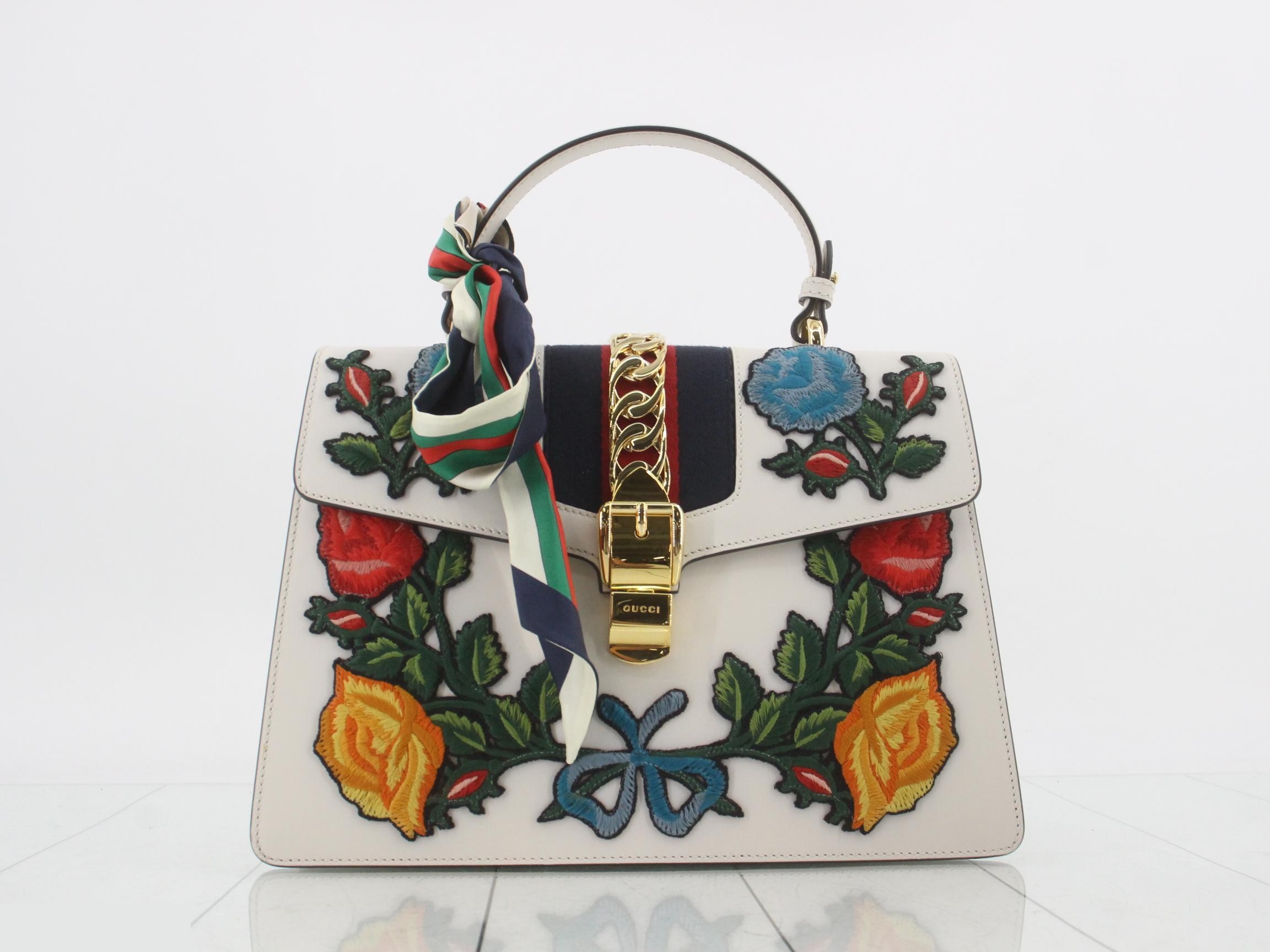 Sylvie, floral embroidery, 431665
